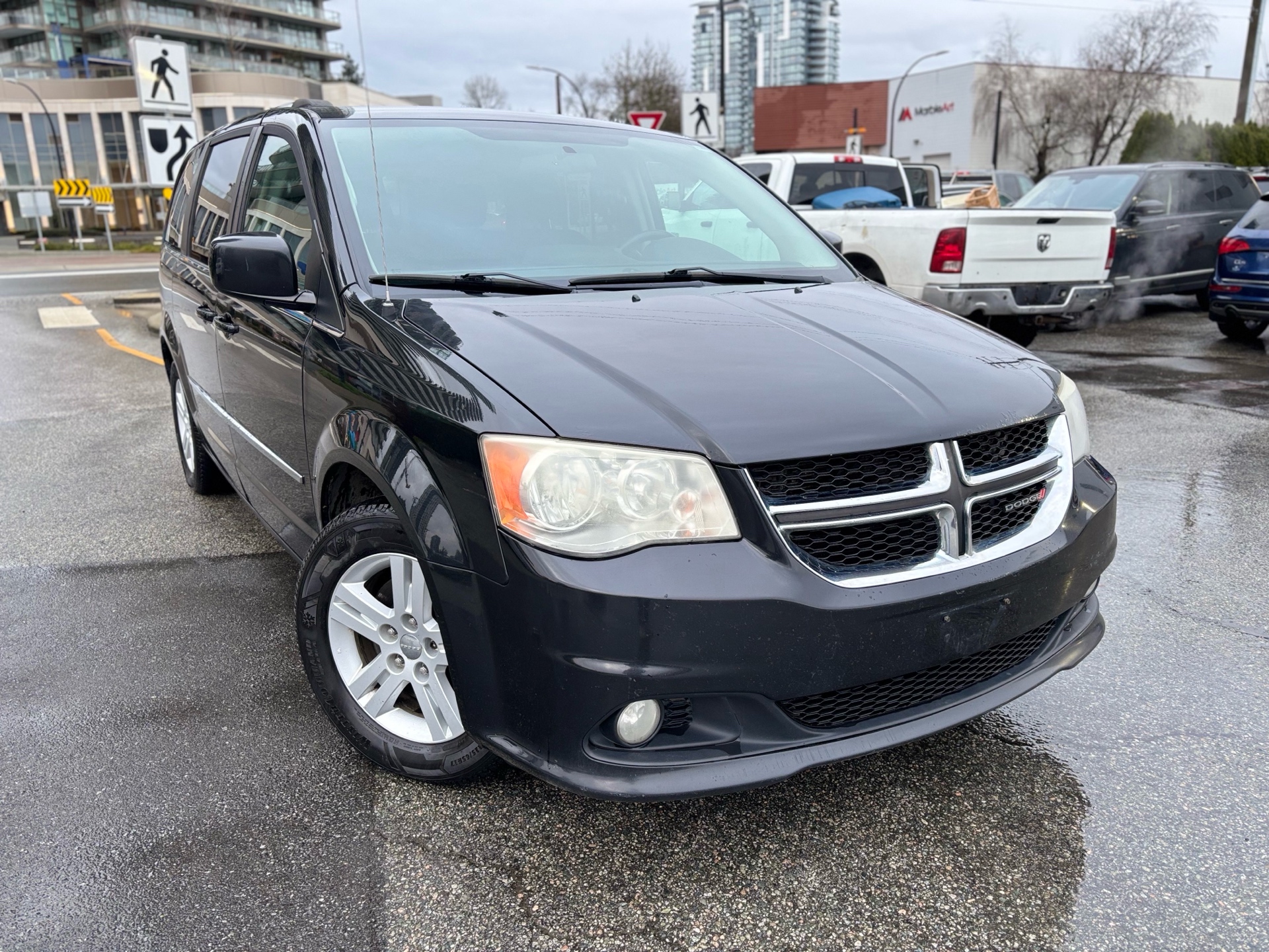 /canwestautoinc/2013-Dodge-GrandCaravan-730179587867442.jpg