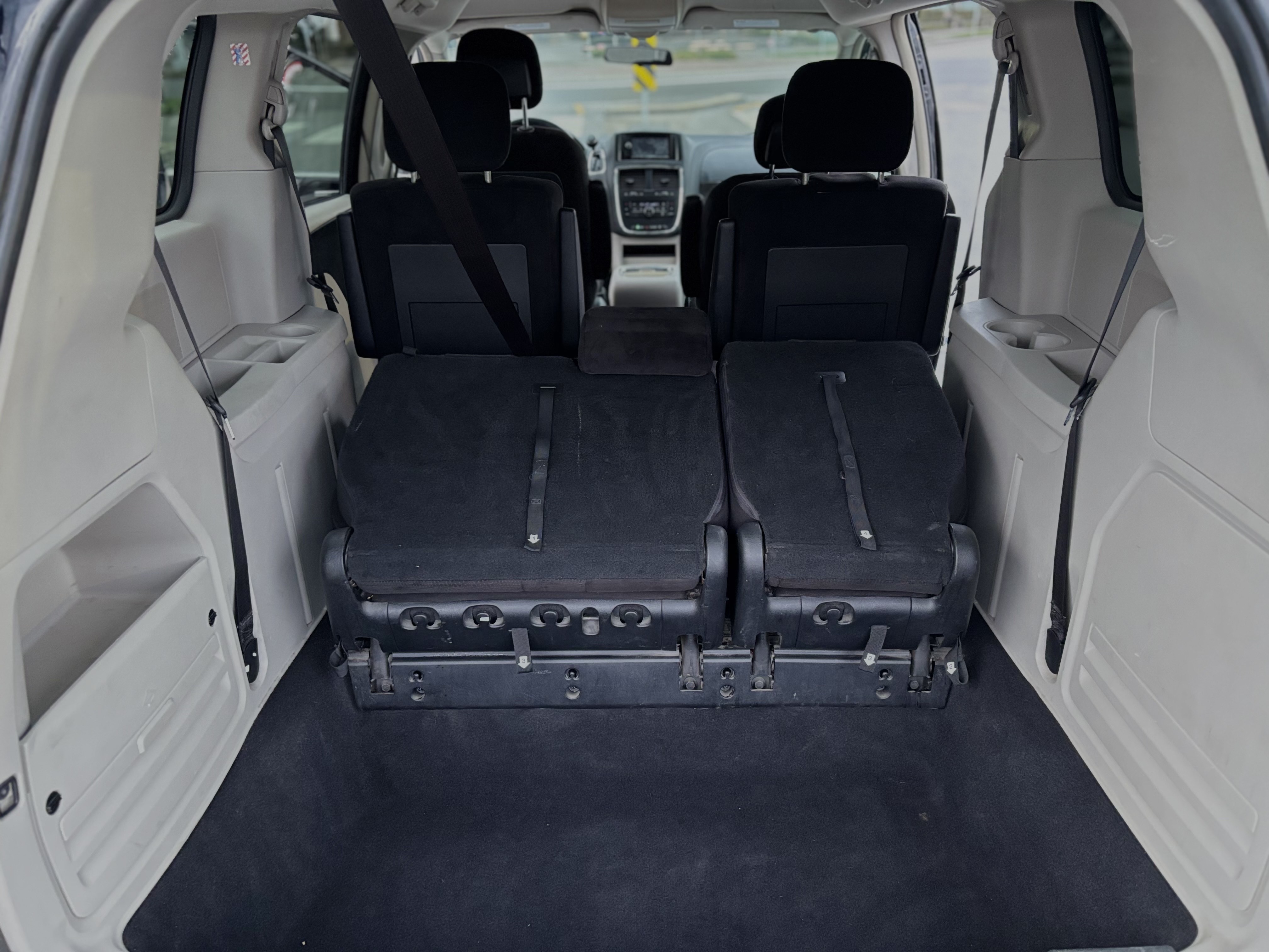 /canwestautoinc/2013-Dodge-GrandCaravan-8394730379222228.jpg