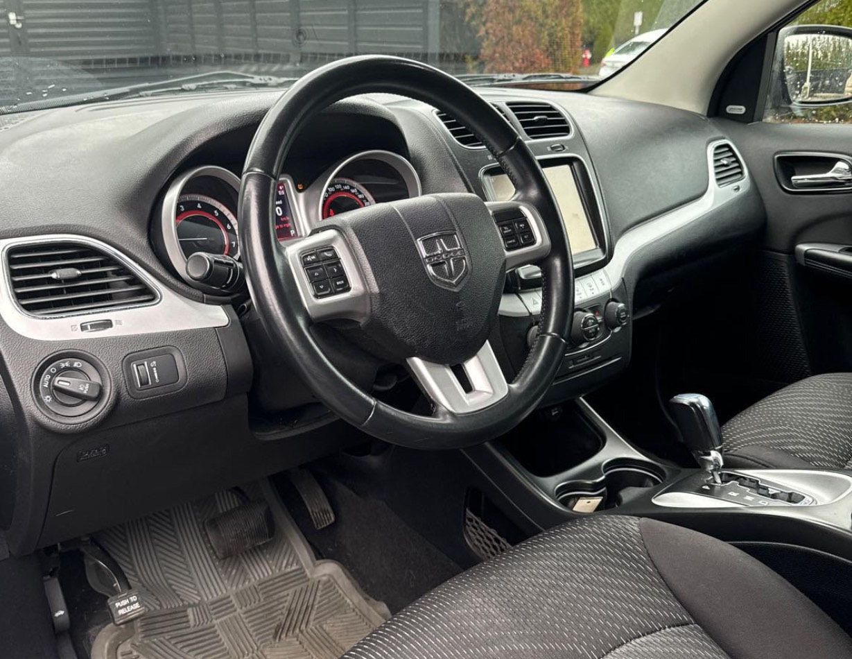 /canwestautoinc/2013-Dodge-Journey-17199103766318702.jpg
