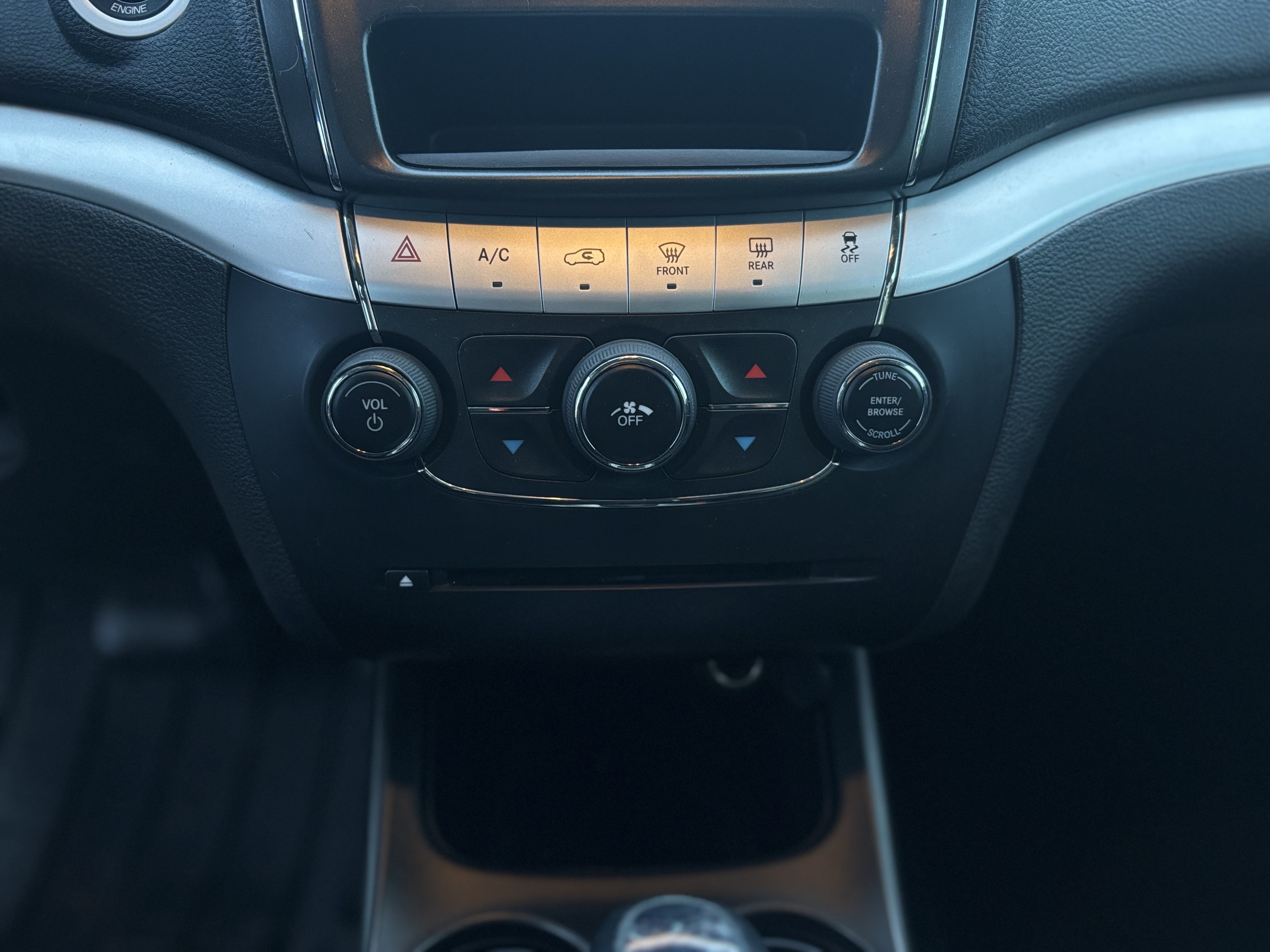 /canwestautoinc/2013-Dodge-Journey-20079455505428756.jpg