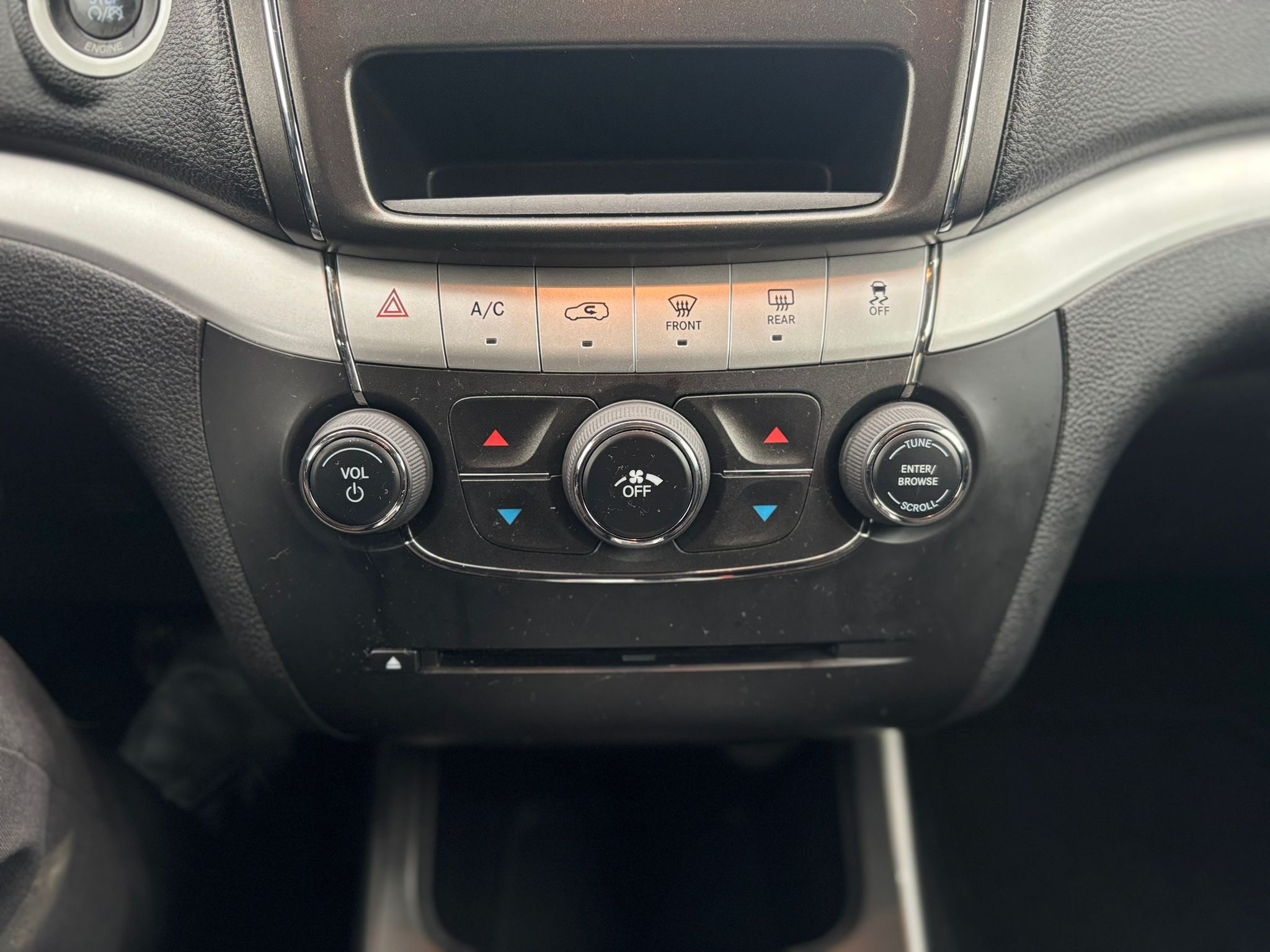 /canwestautoinc/2013-Dodge-Journey-40726595760320206.jpg