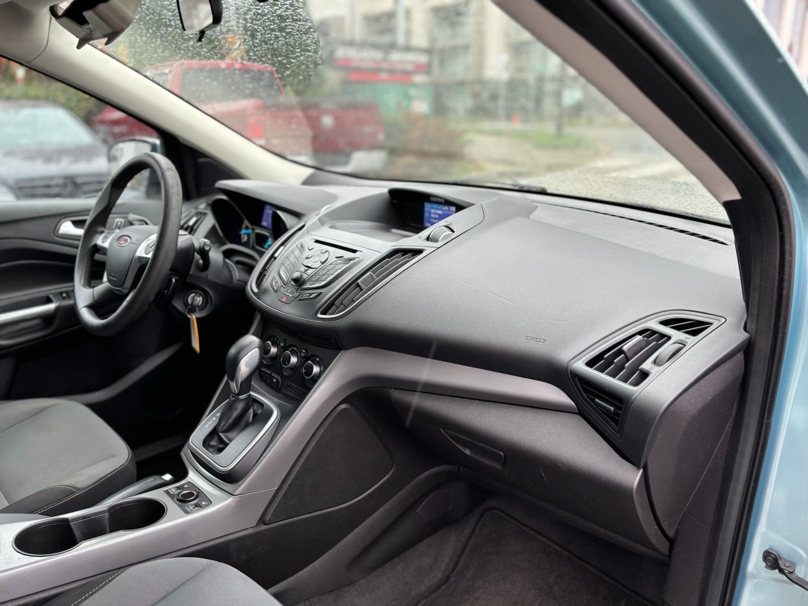 /canwestautoinc/2013-Ford-Escape-1671418458934968.jpg