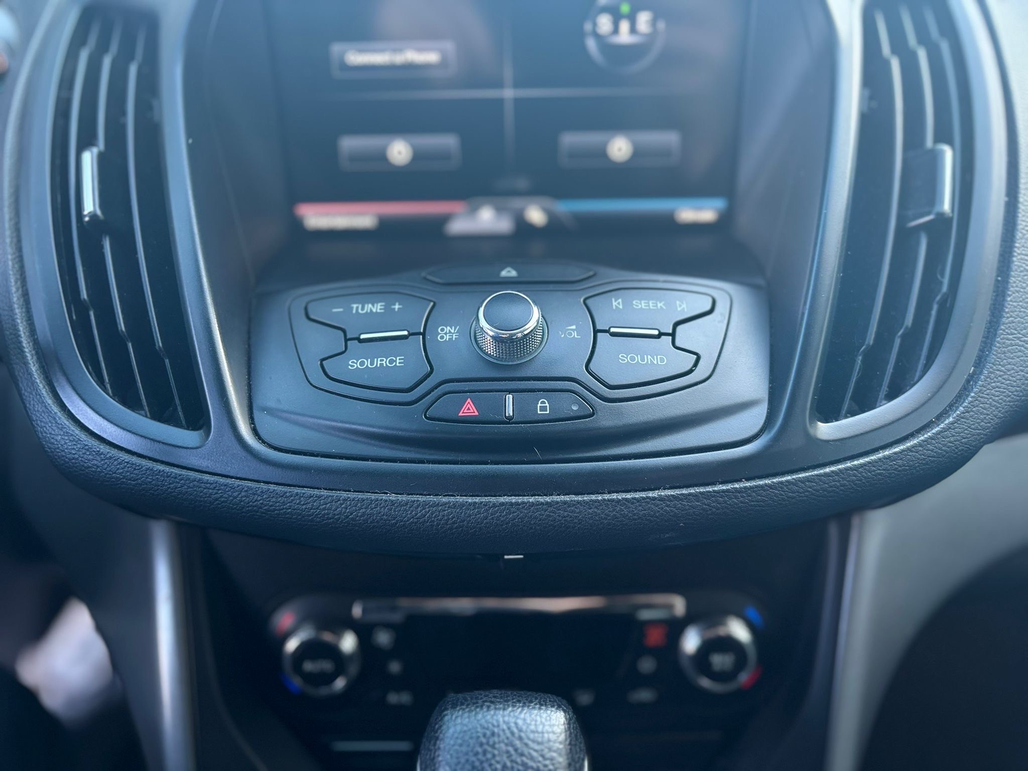 /canwestautoinc/2013-Ford-Escape-1686705018450272.jpg