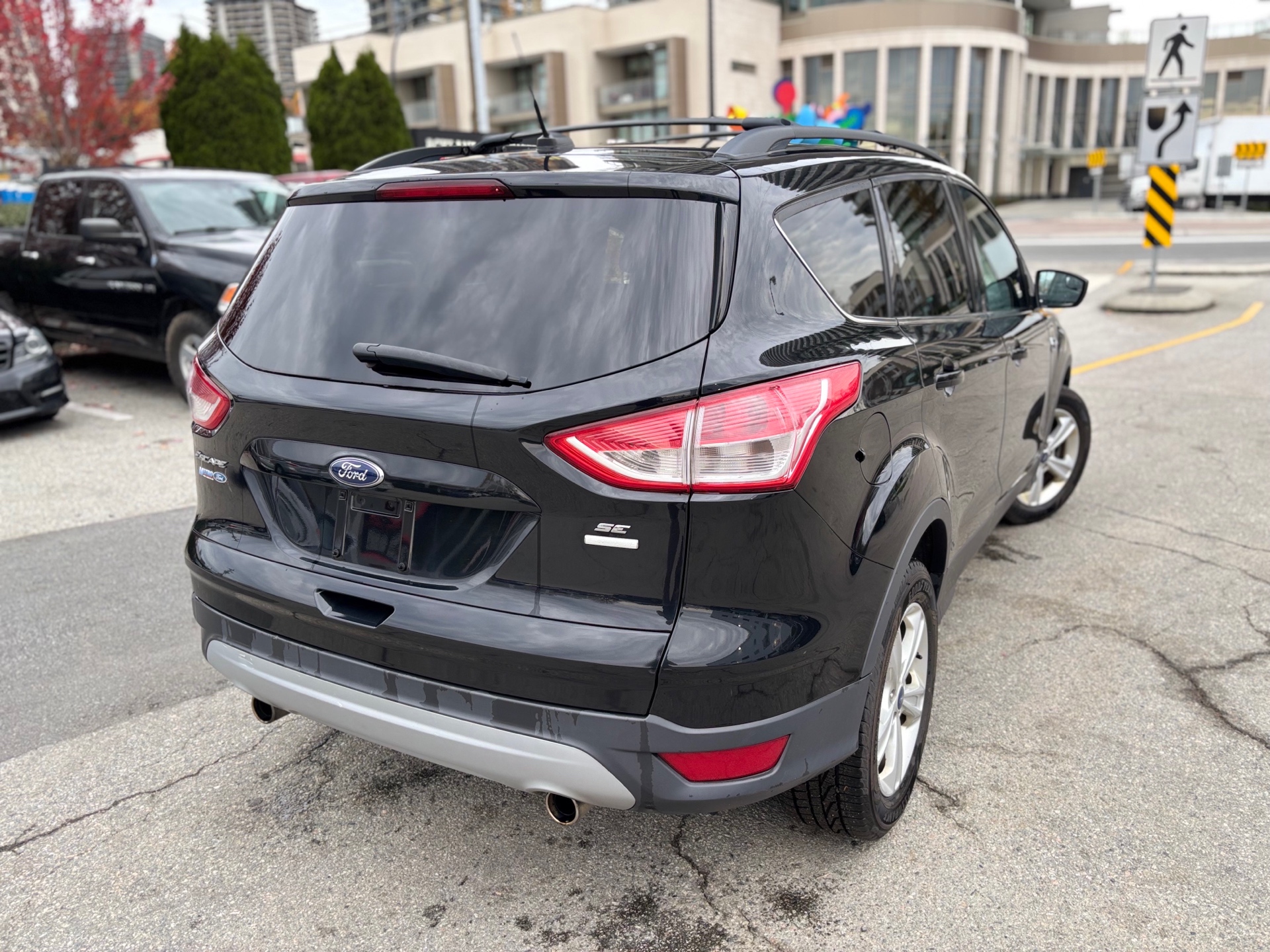 /canwestautoinc/2013-Ford-Escape-21604910501438734.jpg