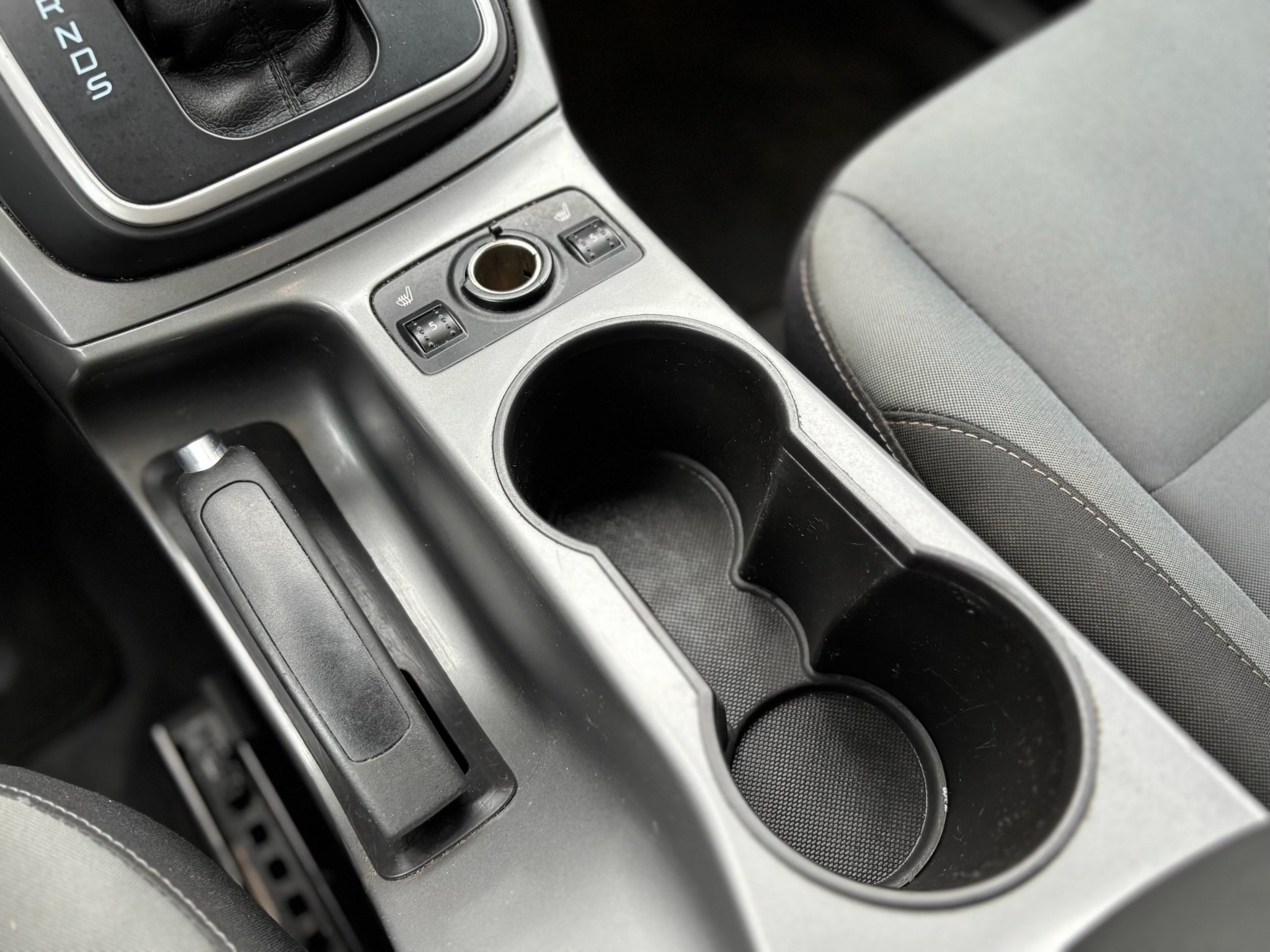 /canwestautoinc/2013-Ford-Escape-25750918649727605.jpg