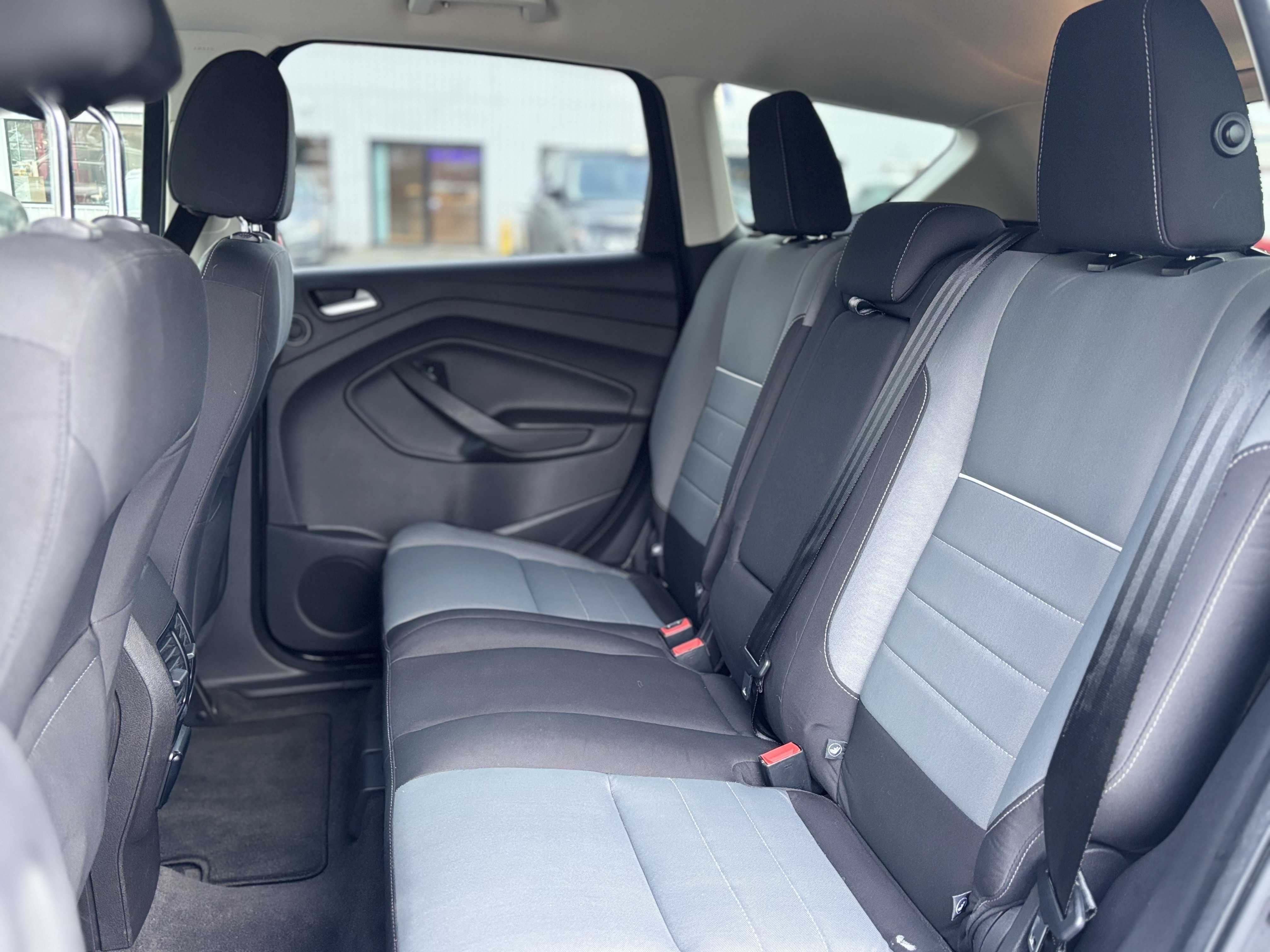 /canwestautoinc/2013-Ford-Escape-3107425068844585.jpg