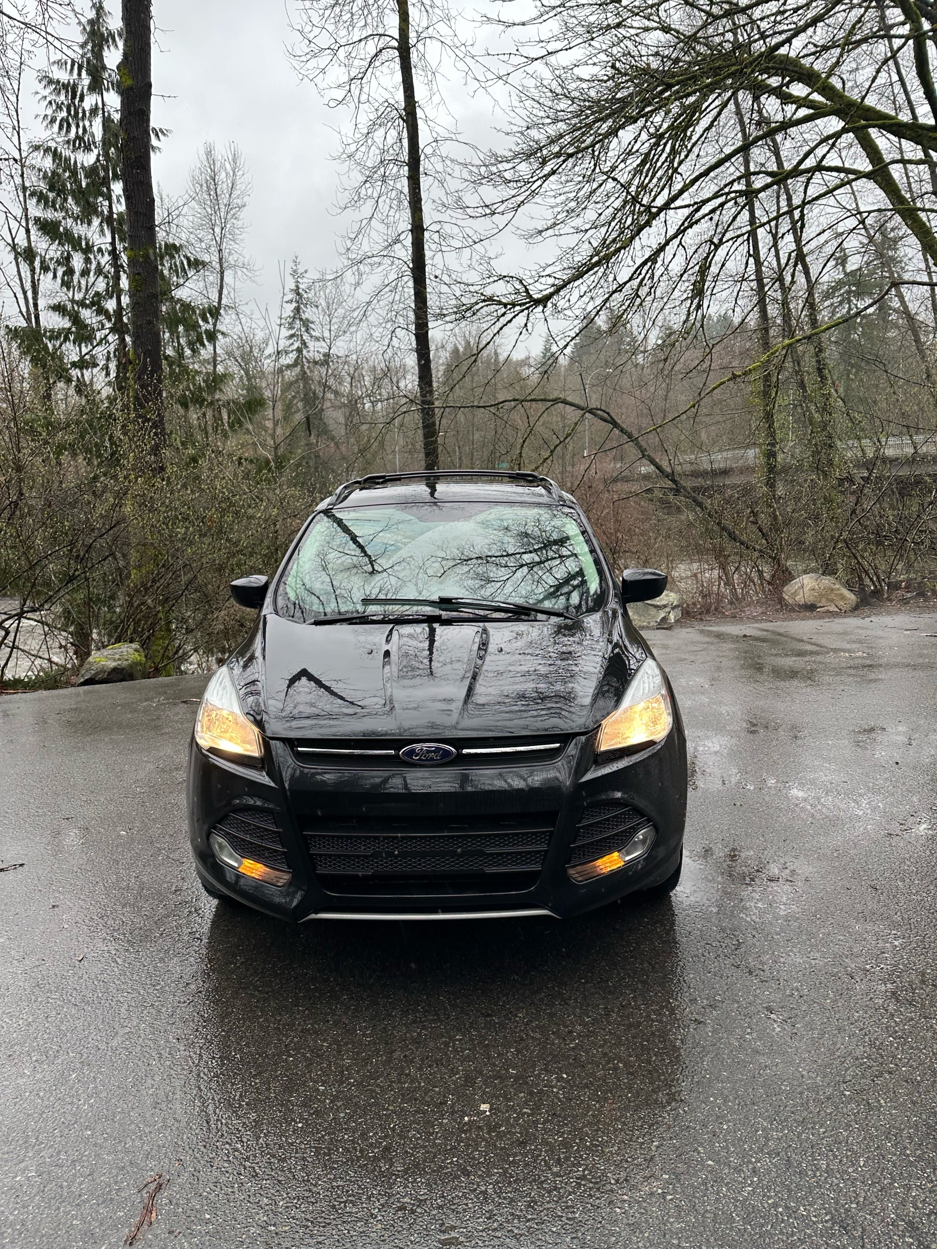 /canwestautoinc/2013-Ford-Escape-40181439696876575.jpg