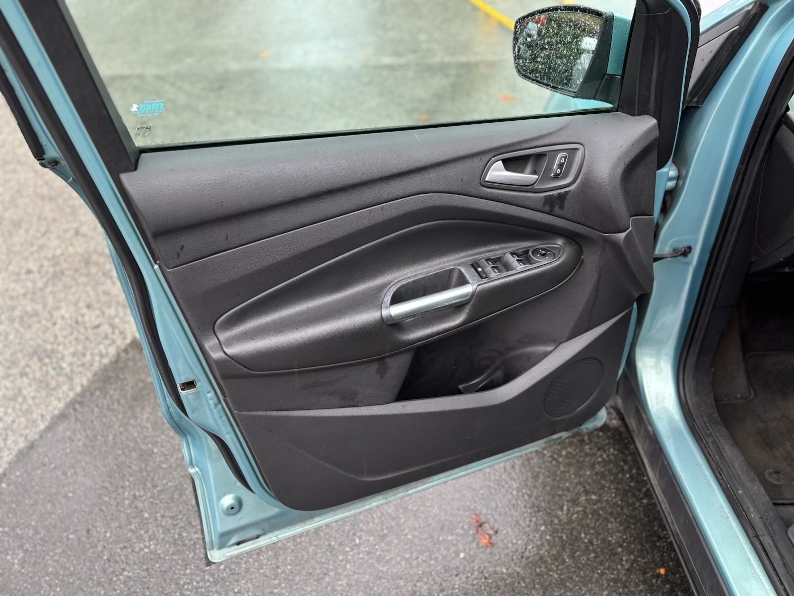 /canwestautoinc/2013-Ford-Escape-5389316781145916.jpg