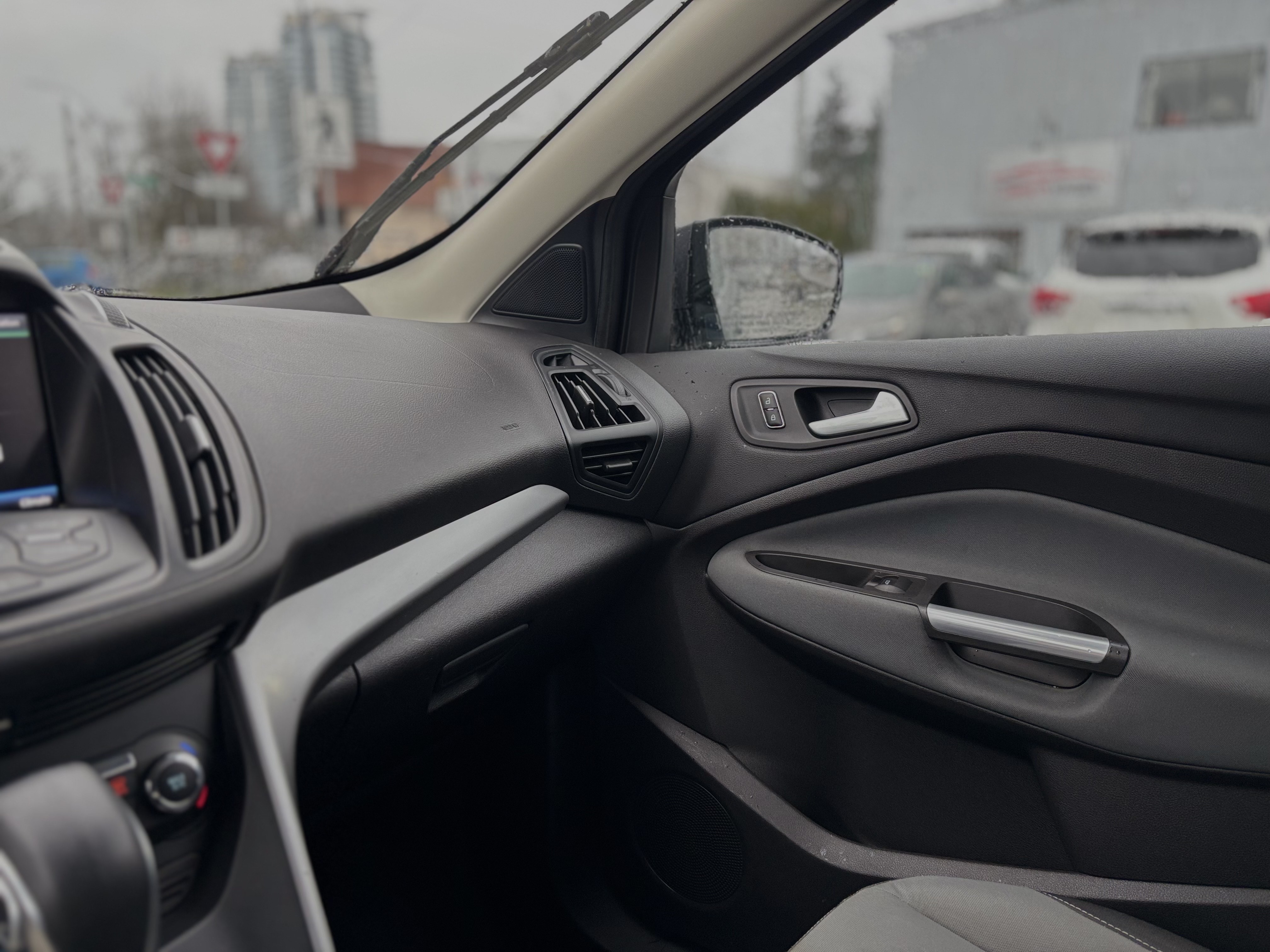 /canwestautoinc/2013-Ford-Escape-6986086144224055.jpg