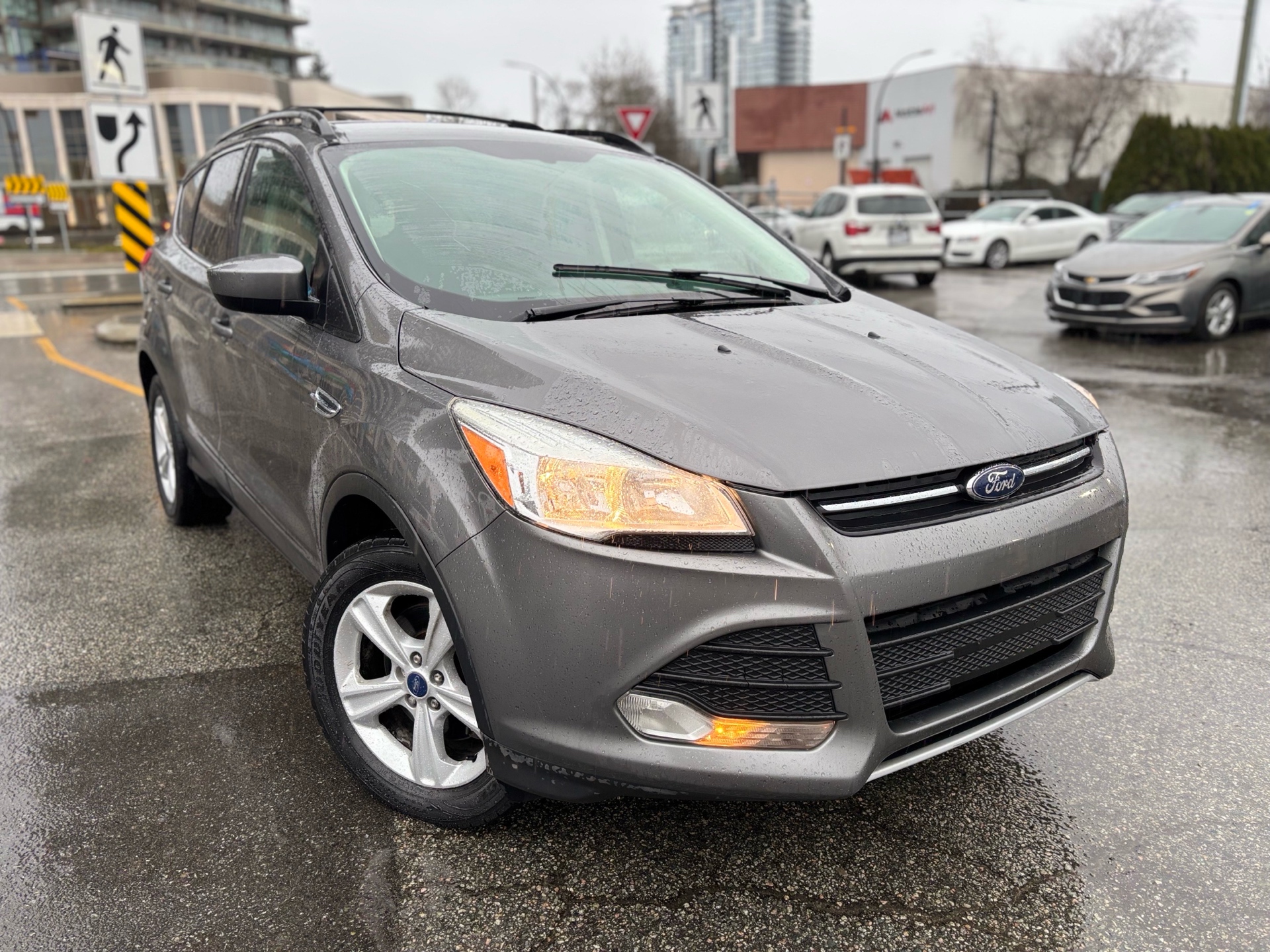 /canwestautoinc/2013-Ford-Escape-7981838506544505.jpg