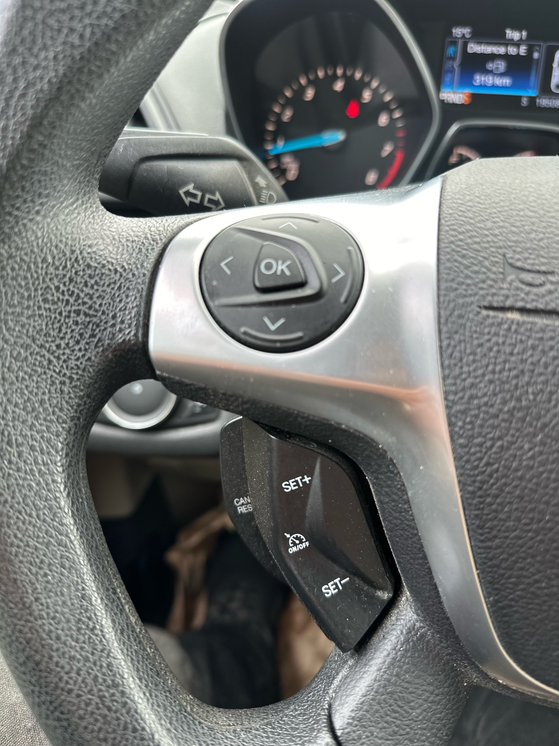 /canwestautoinc/2013-Ford-Escape-8150975371485629.jpg