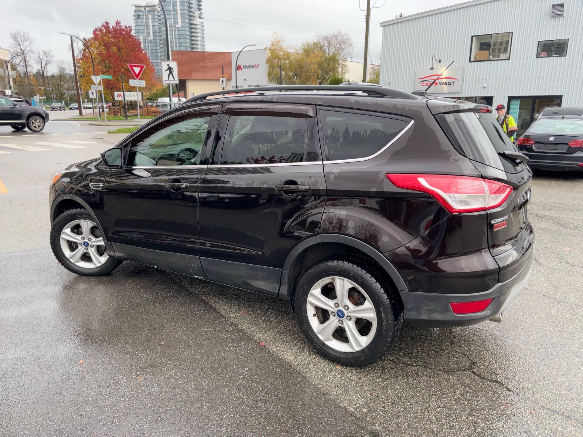 /canwestautoinc/2013-Ford-Escape-9565935086211068.jpg