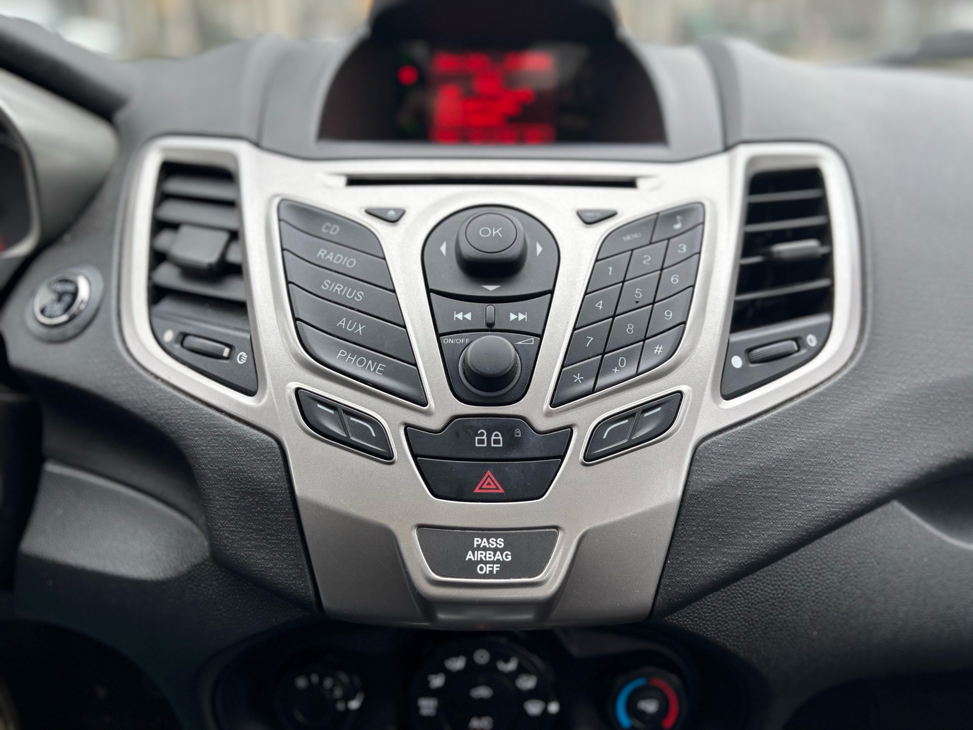 /canwestautoinc/2013-Ford-Fiesta-897656327804409.jpg