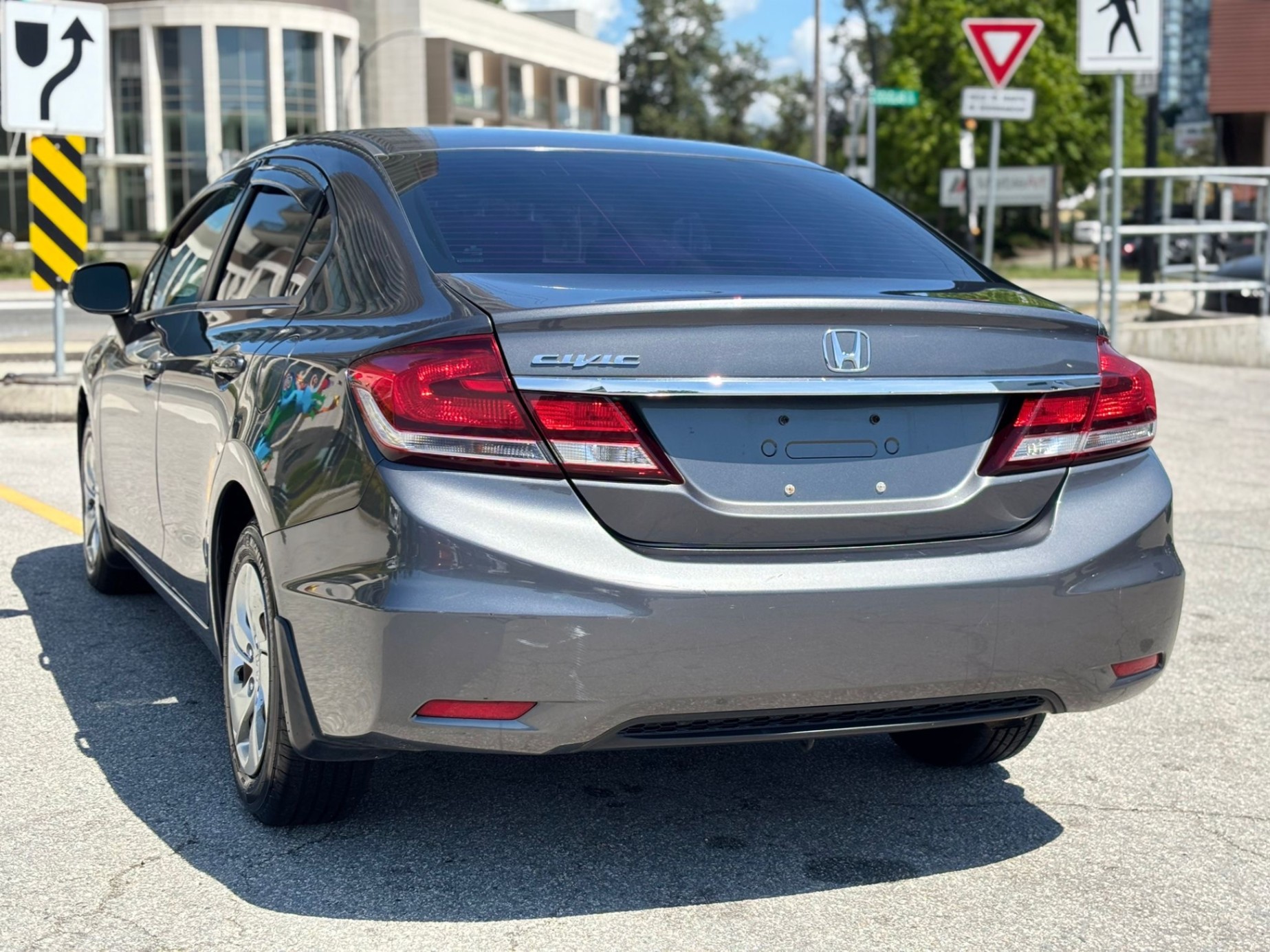 /canwestautoinc/2013-Honda-Civic-06163110571900132.jpg