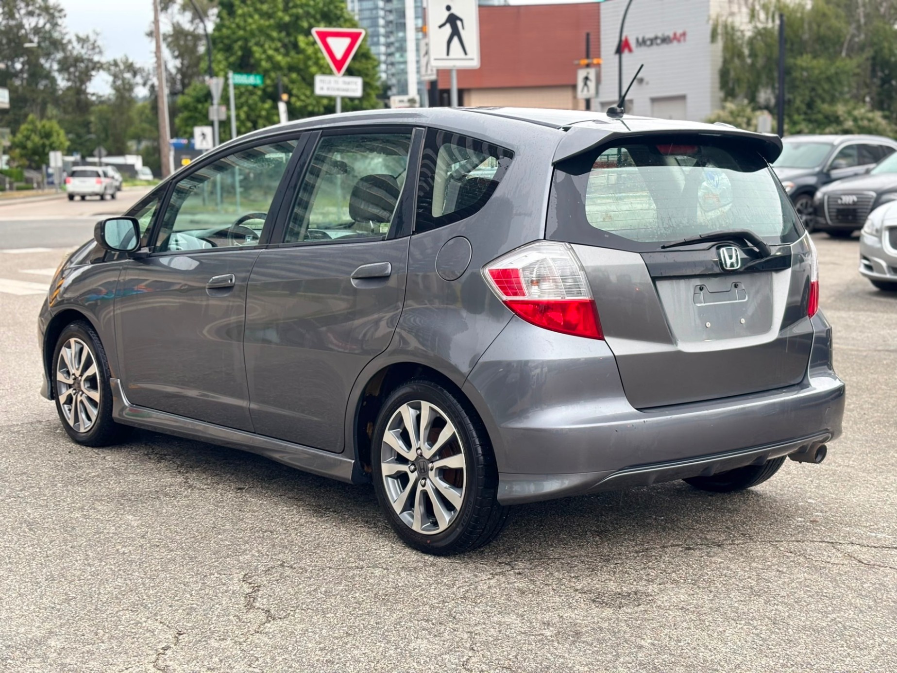 /canwestautoinc/2013-Honda-Fit-23836241246936352.jpg
