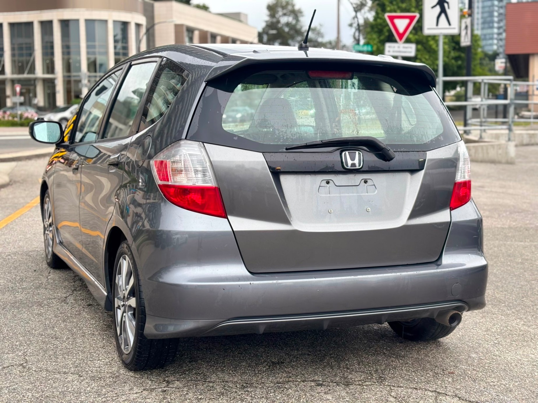 /canwestautoinc/2013-Honda-Fit-48005479836382836.jpg