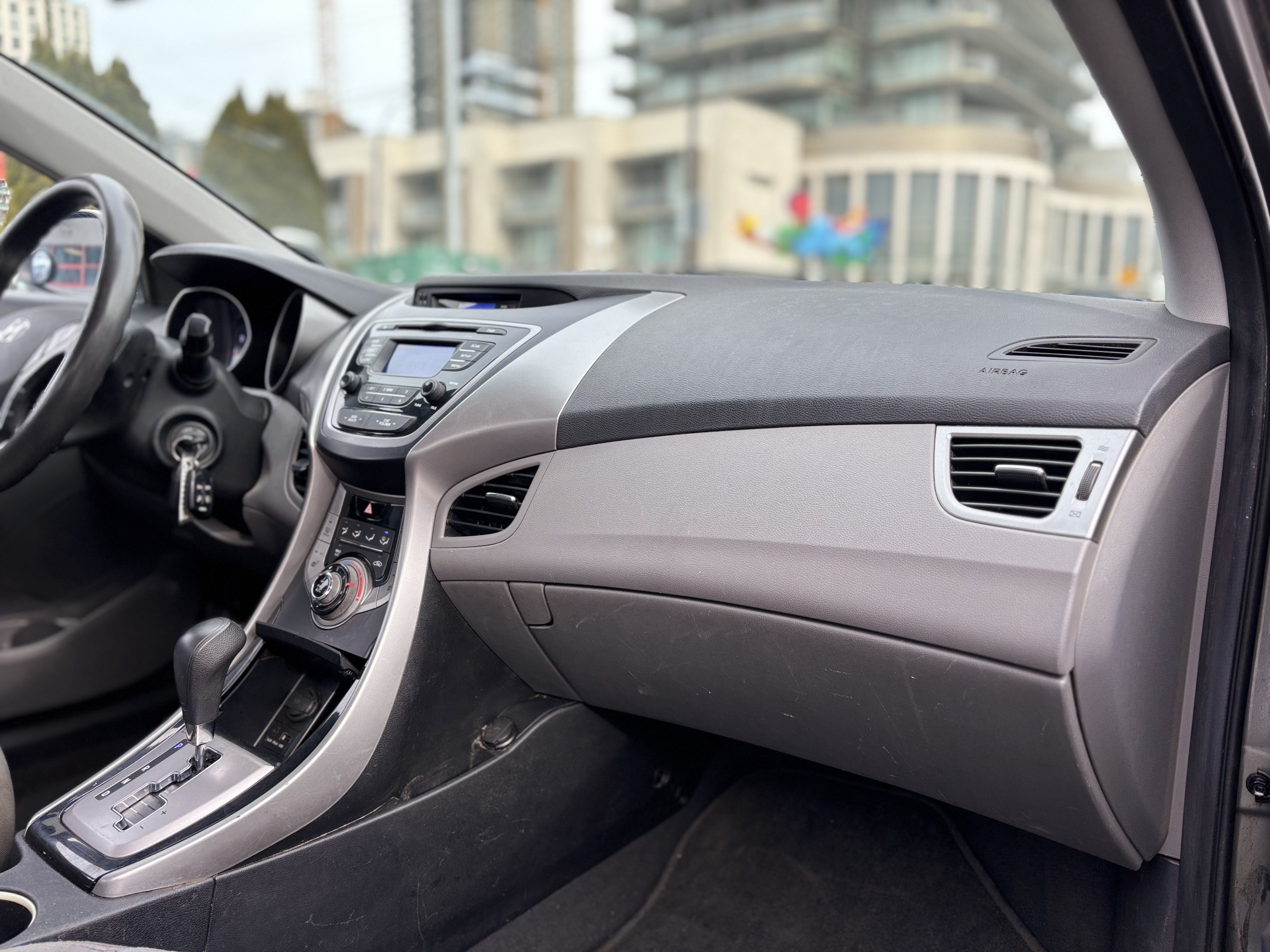/canwestautoinc/2013-Hyundai-Elantra-3830109106916997.jpg