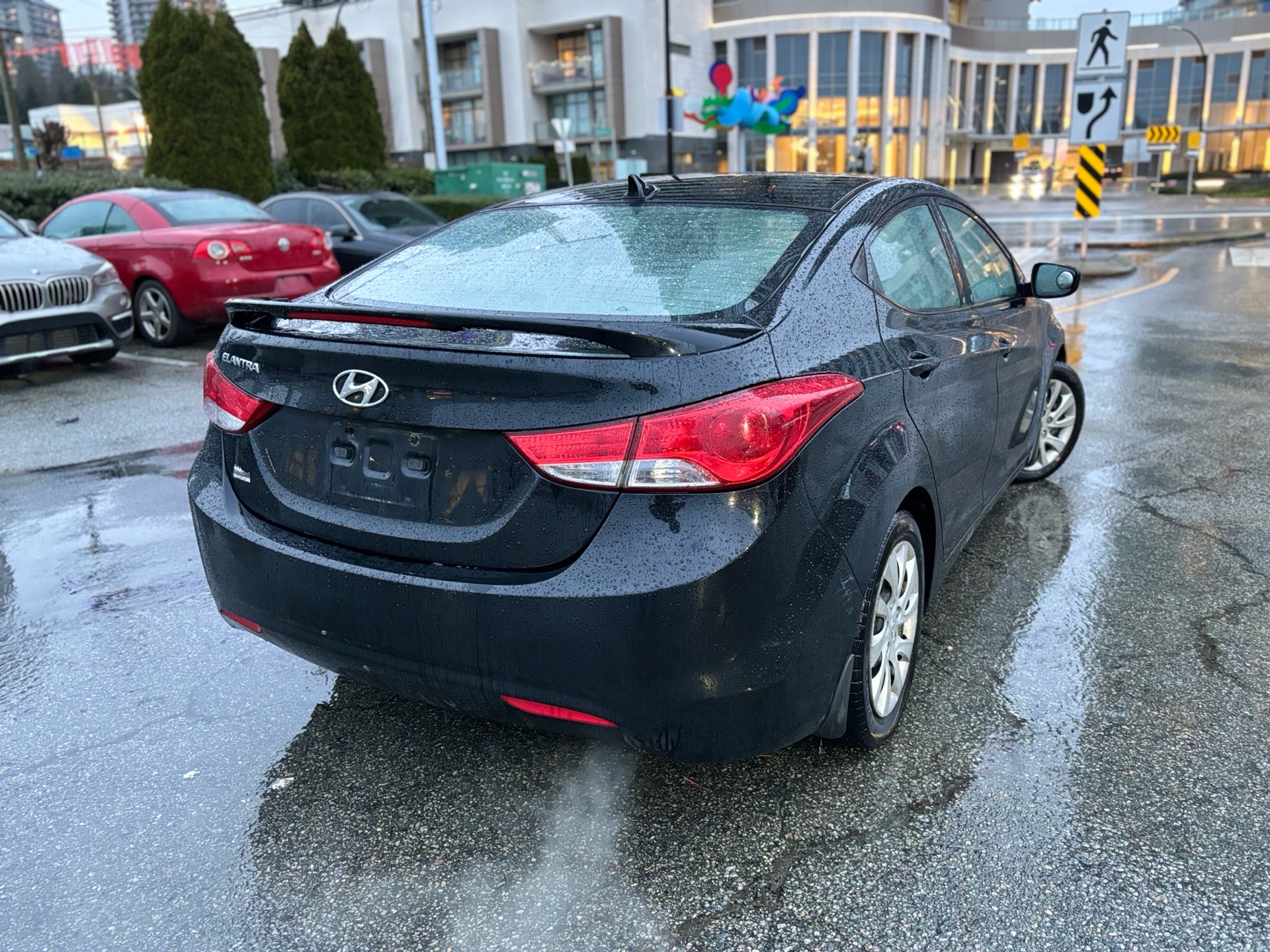 /canwestautoinc/2013-Hyundai-Elantra-655953344244262.jpg