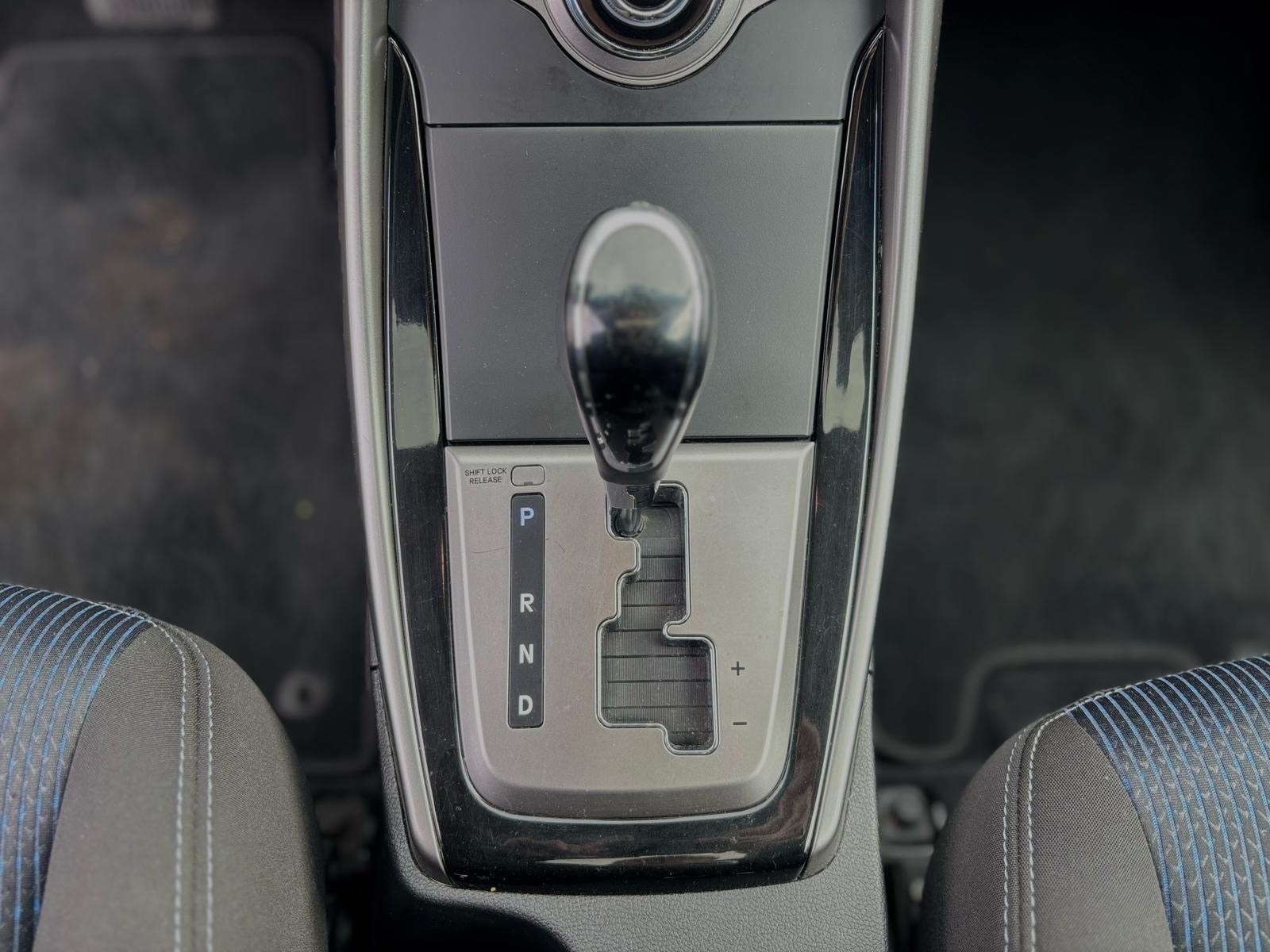 /canwestautoinc/2013-Hyundai-Elantra-7042163116016831.jpg