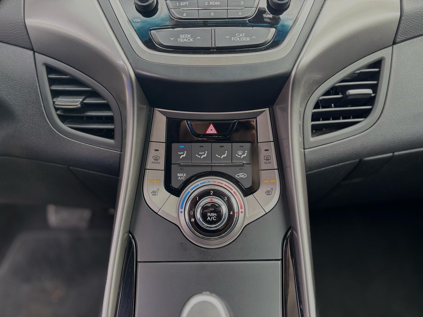 /canwestautoinc/2013-Hyundai-Elantra-7231071328554486.jpg