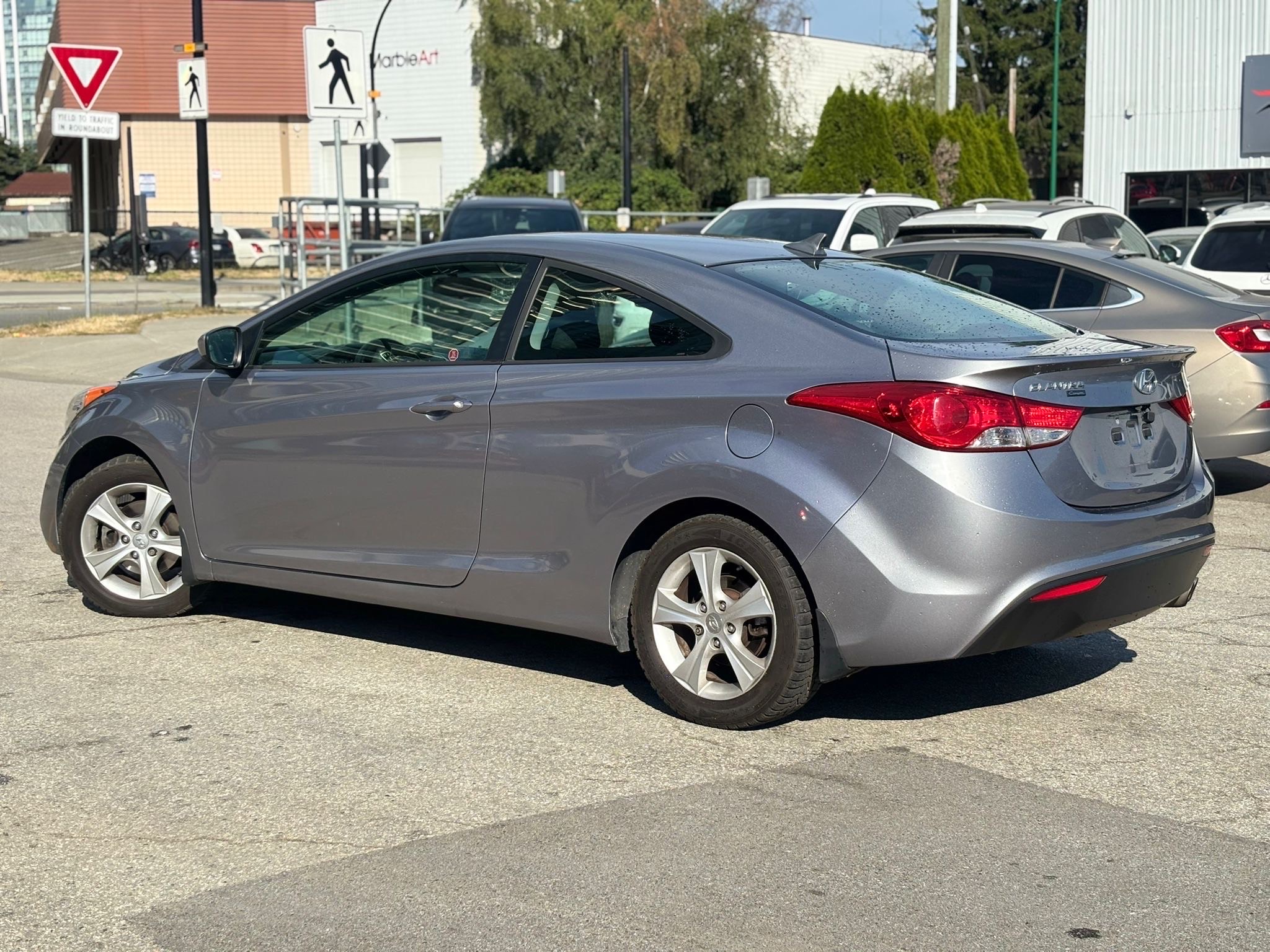 /canwestautoinc/2013-Hyundai-Elantra-7333806391945714.jpg