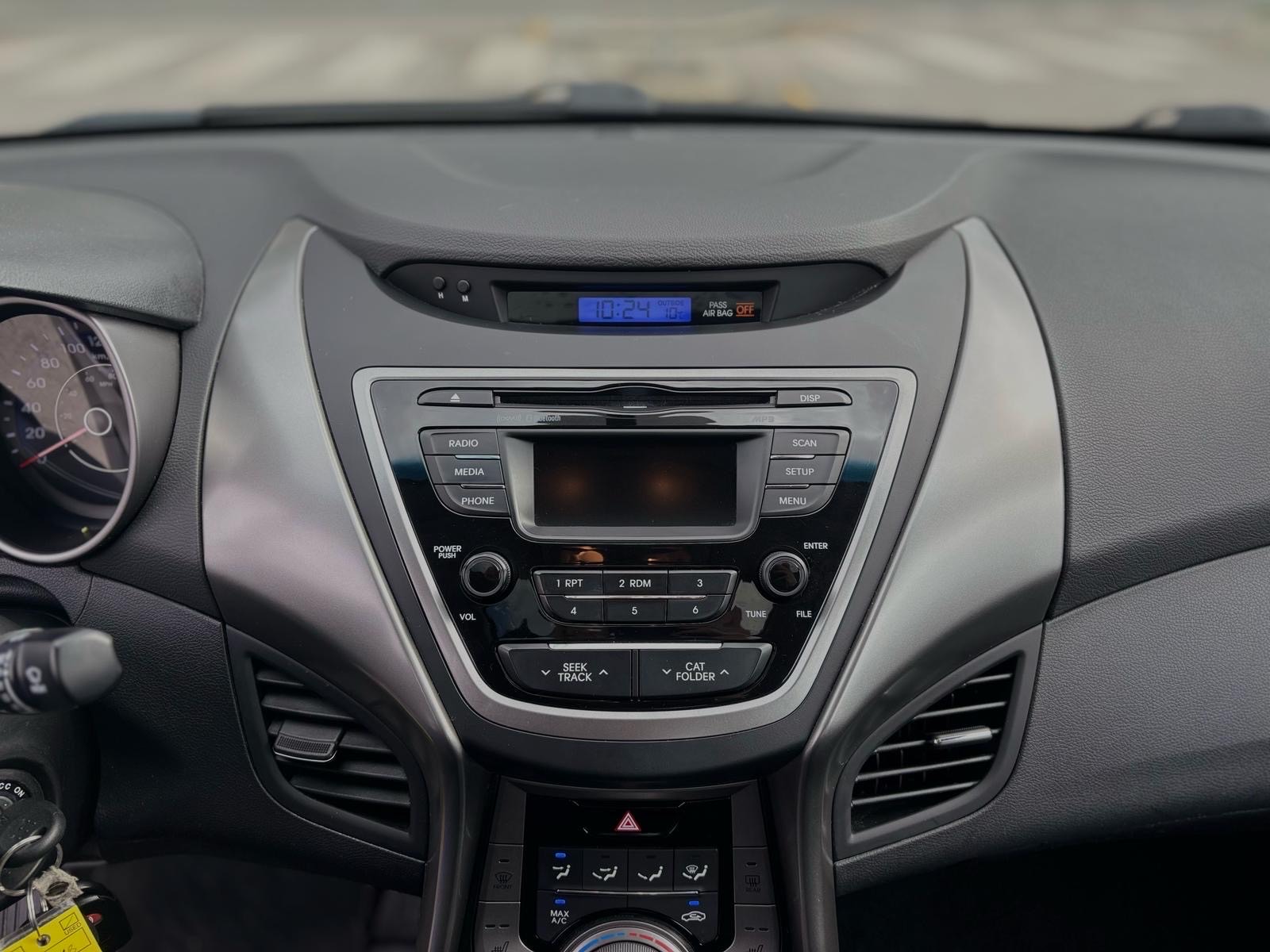 /canwestautoinc/2013-Hyundai-Elantra-8035308680911544.jpg