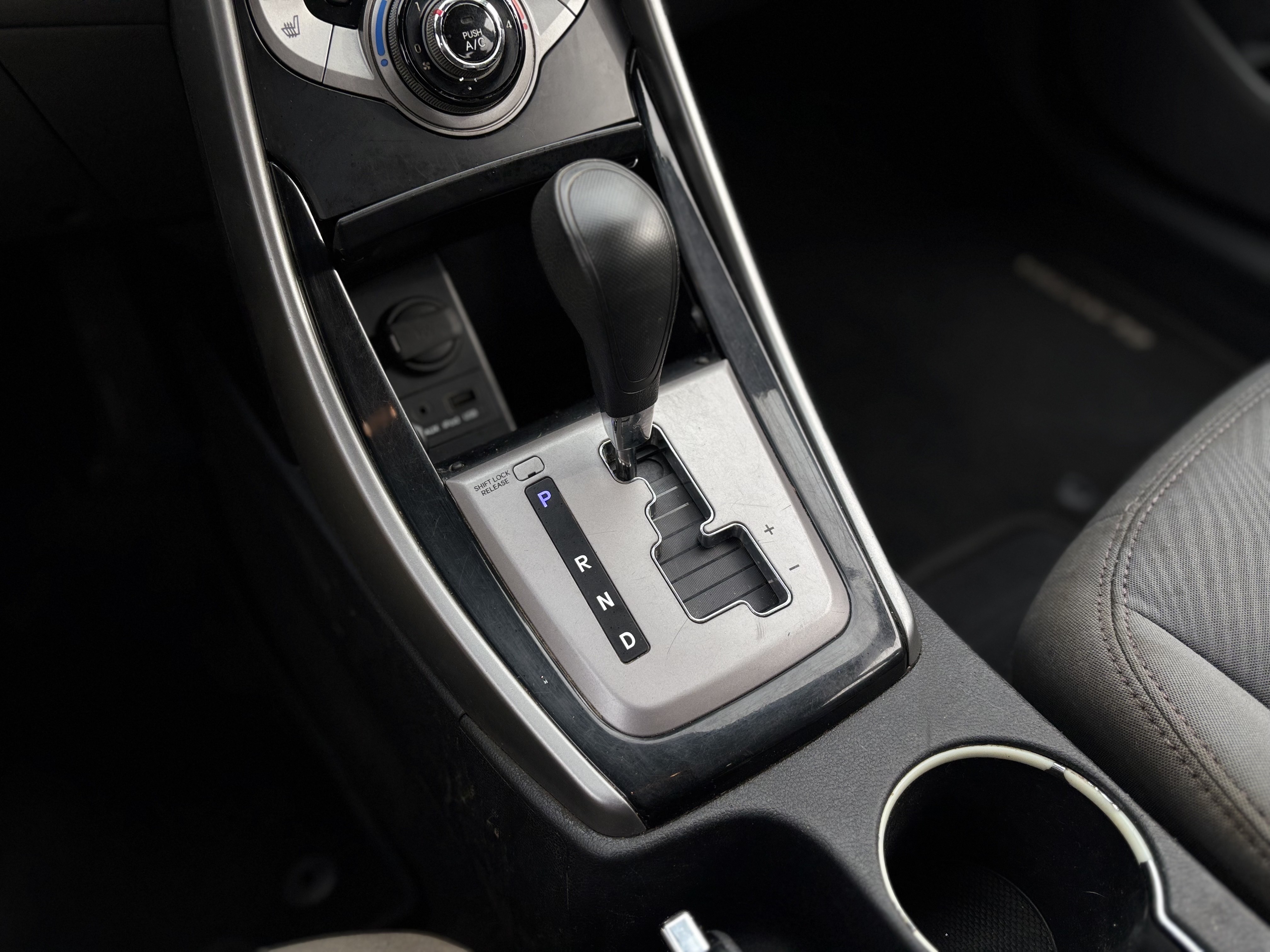 /canwestautoinc/2013-Hyundai-Elantra-9001565939029177.jpg