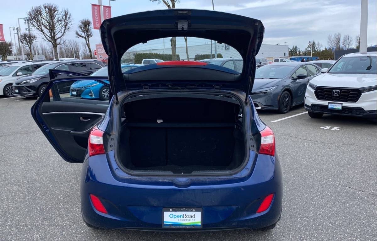 /canwestautoinc/2013-Hyundai-ElantraGT-3888510987112048.jpg