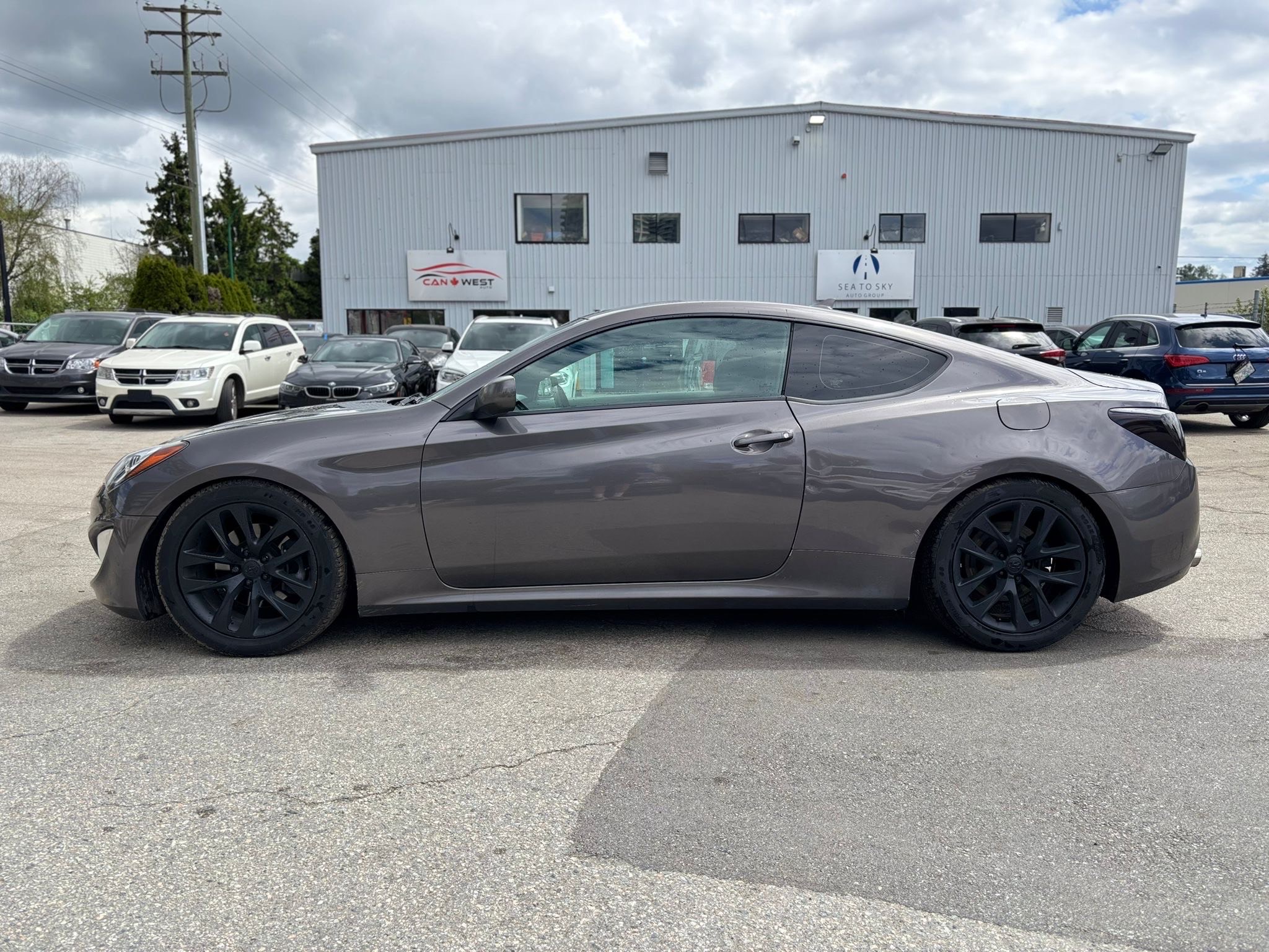 /canwestautoinc/2013-Hyundai-Genesis-02008746944670925.jpg