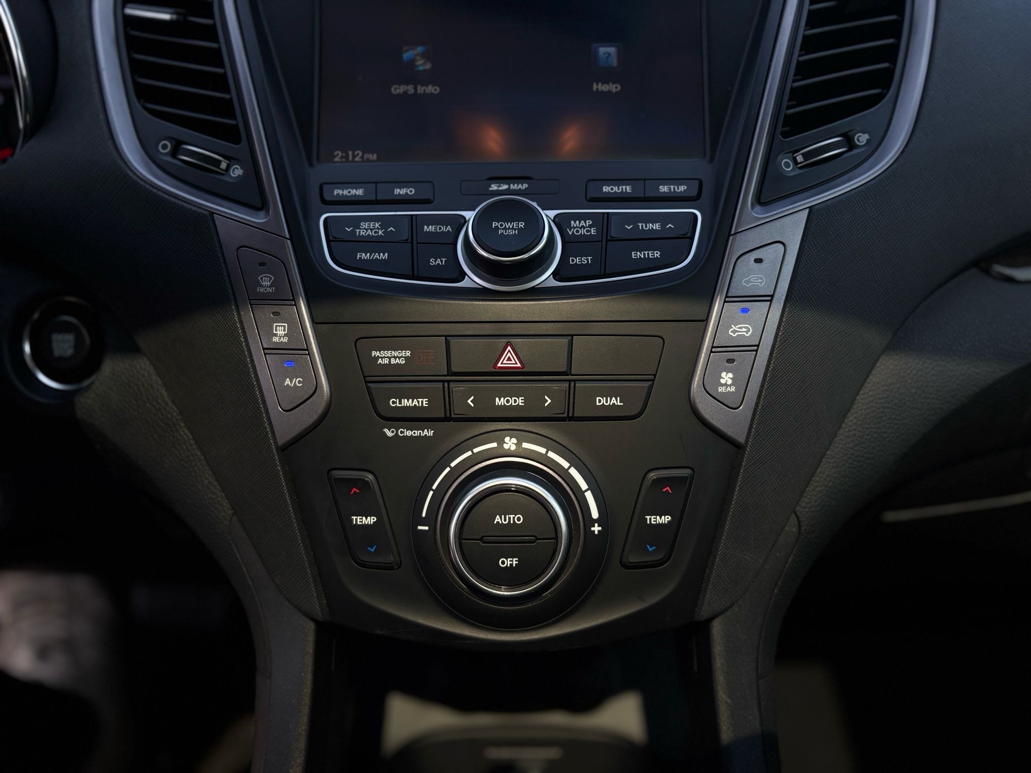 /canwestautoinc/2013-Hyundai-SantaFe-04886699166541386.jpg