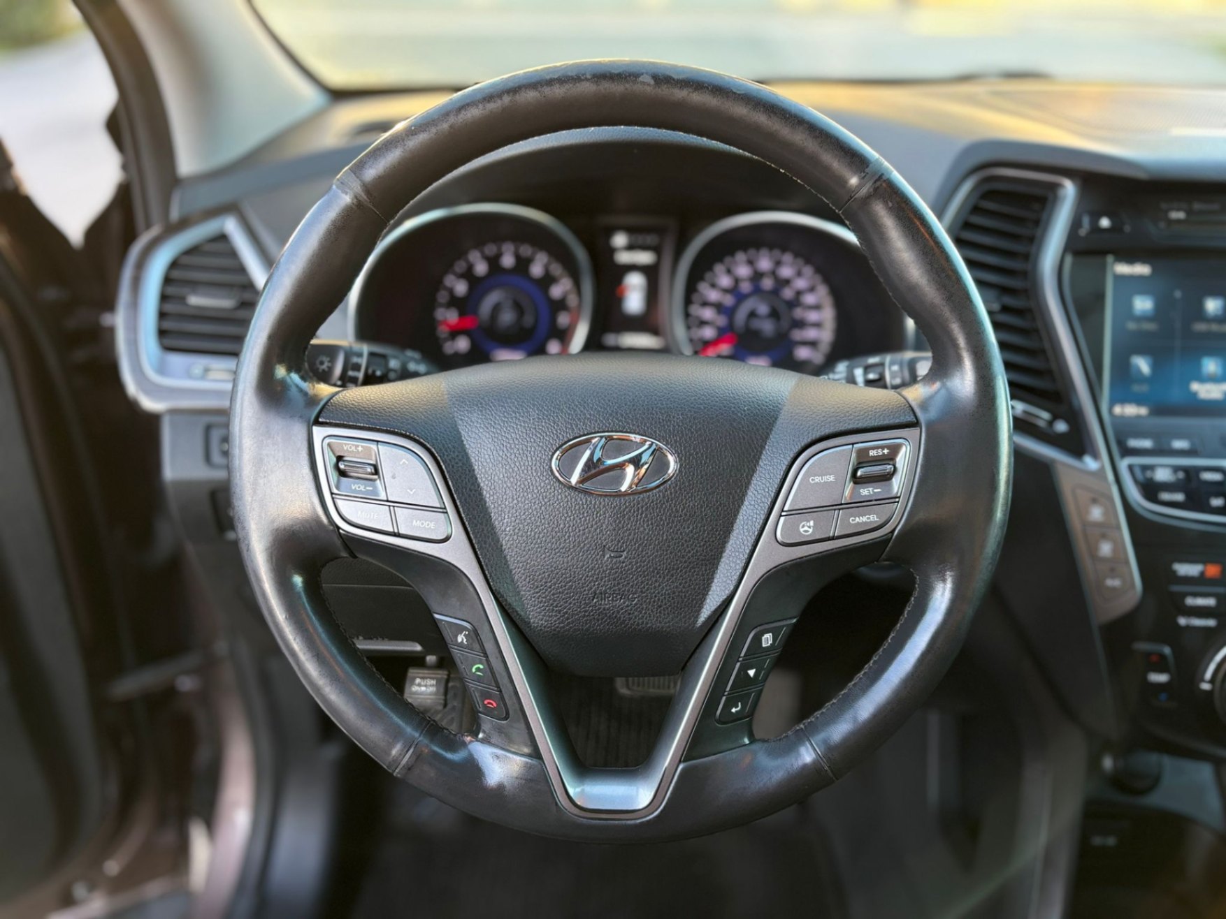 /canwestautoinc/2013-Hyundai-SantaFe-330017285518045.jpg