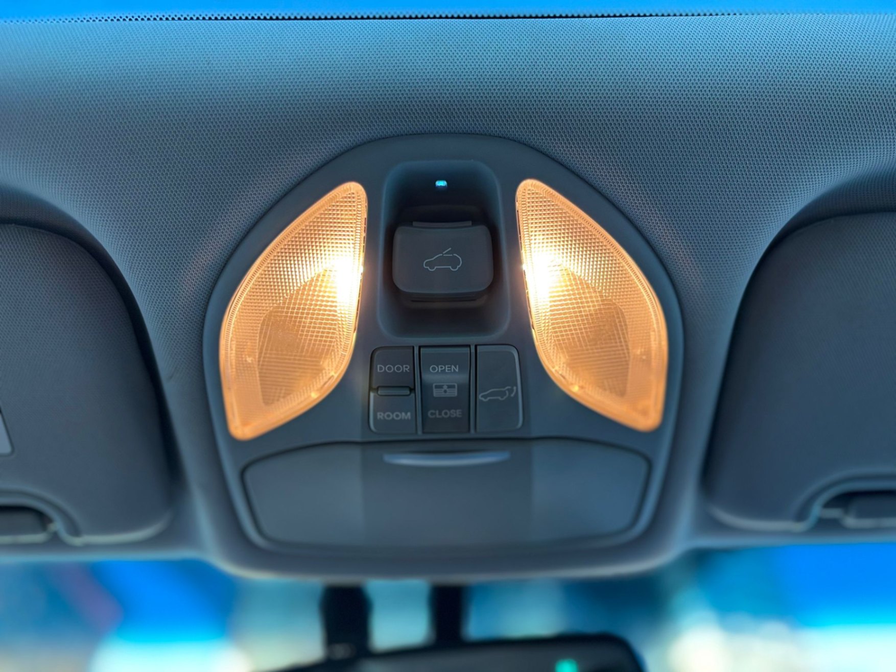 /canwestautoinc/2013-Hyundai-SantaFe-39528943138013695.jpg