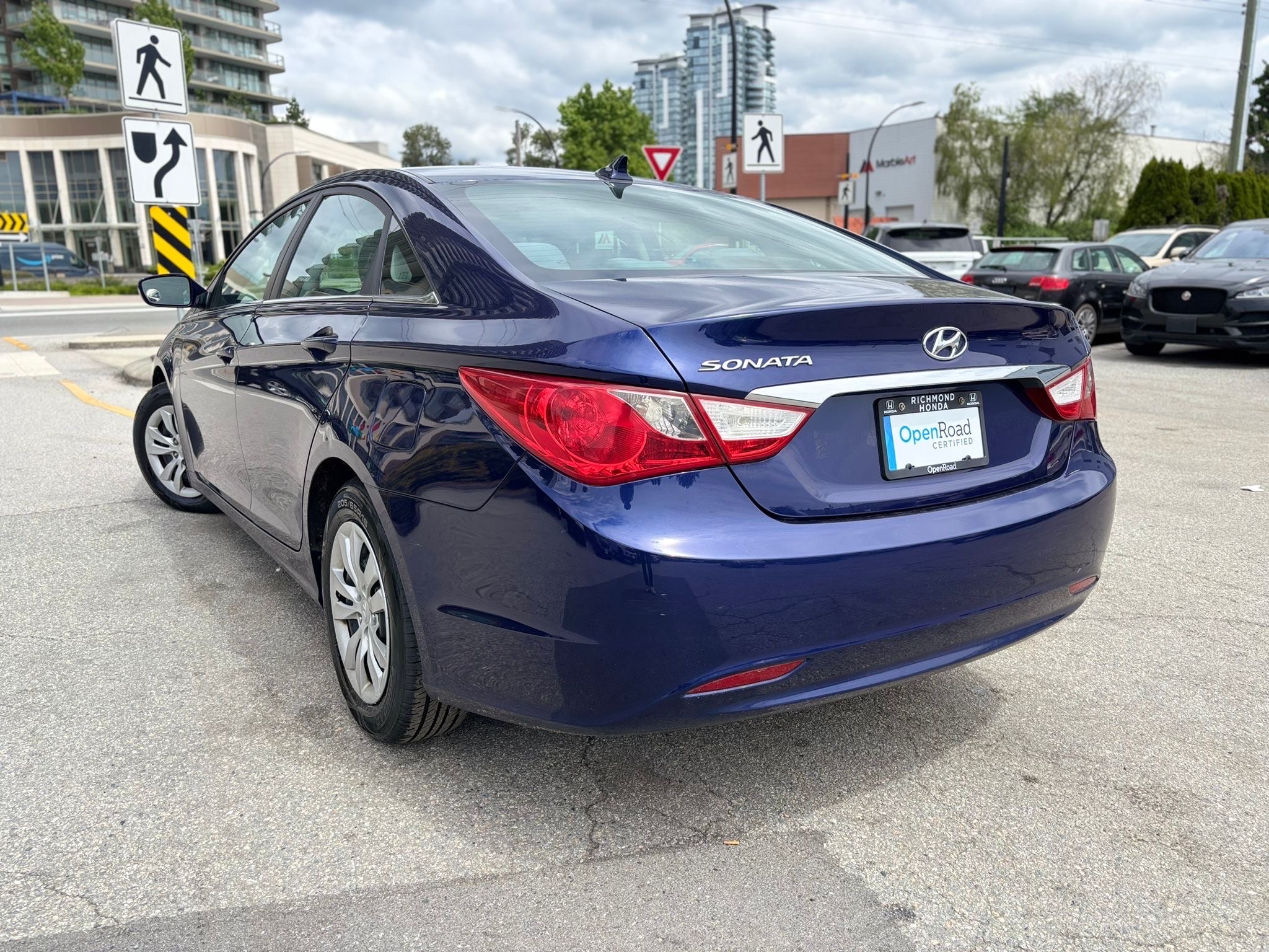 /canwestautoinc/2013-Hyundai-Sonata-2766332805805176.jpg