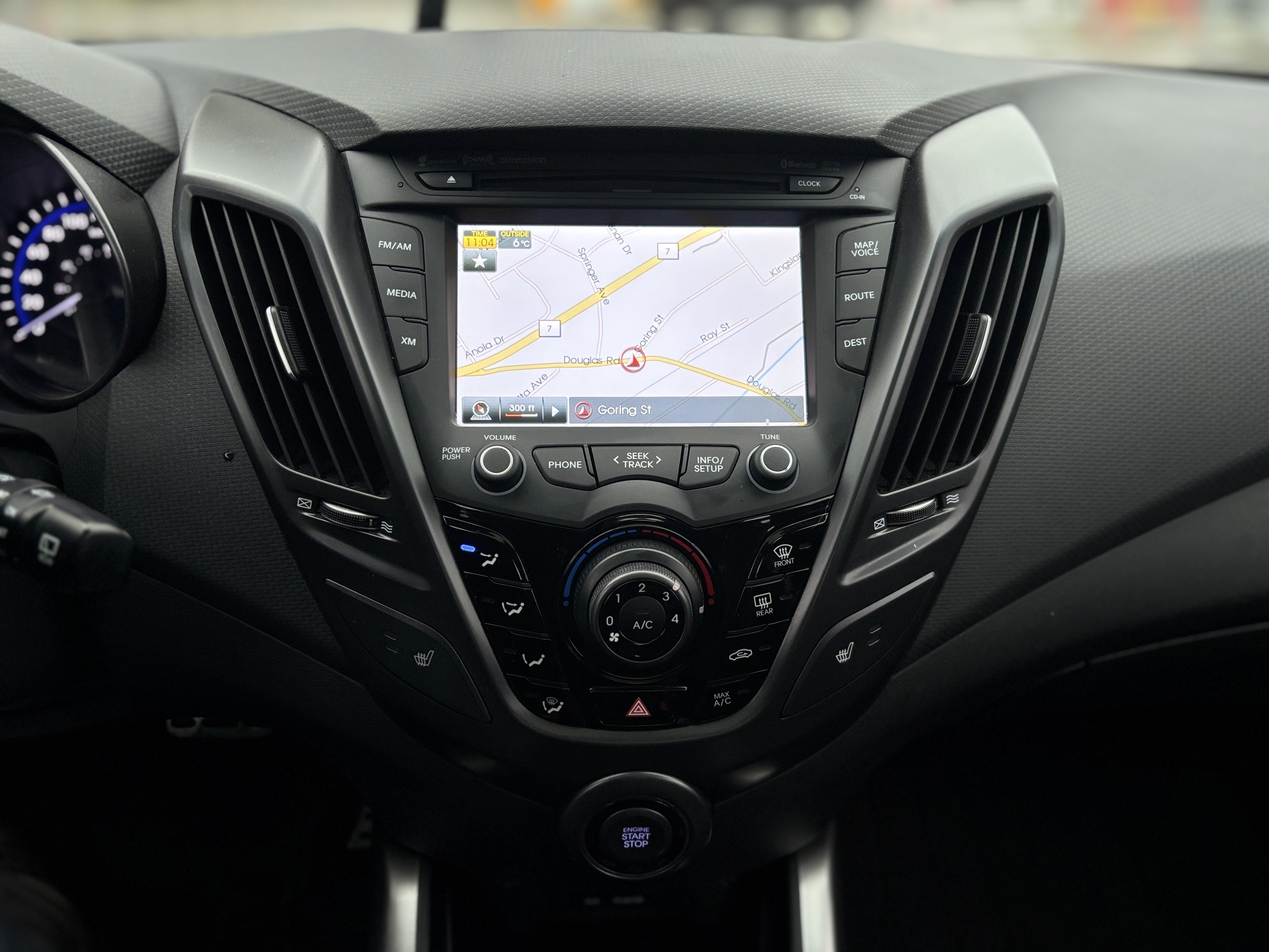 /canwestautoinc/2013-Hyundai-Veloster-45966870949203353.jpg