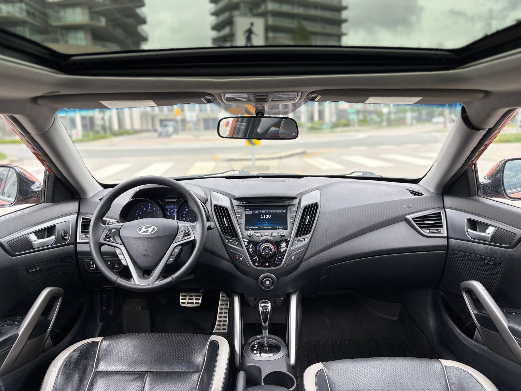 /canwestautoinc/2013-Hyundai-Veloster-48611791701334095.jpg