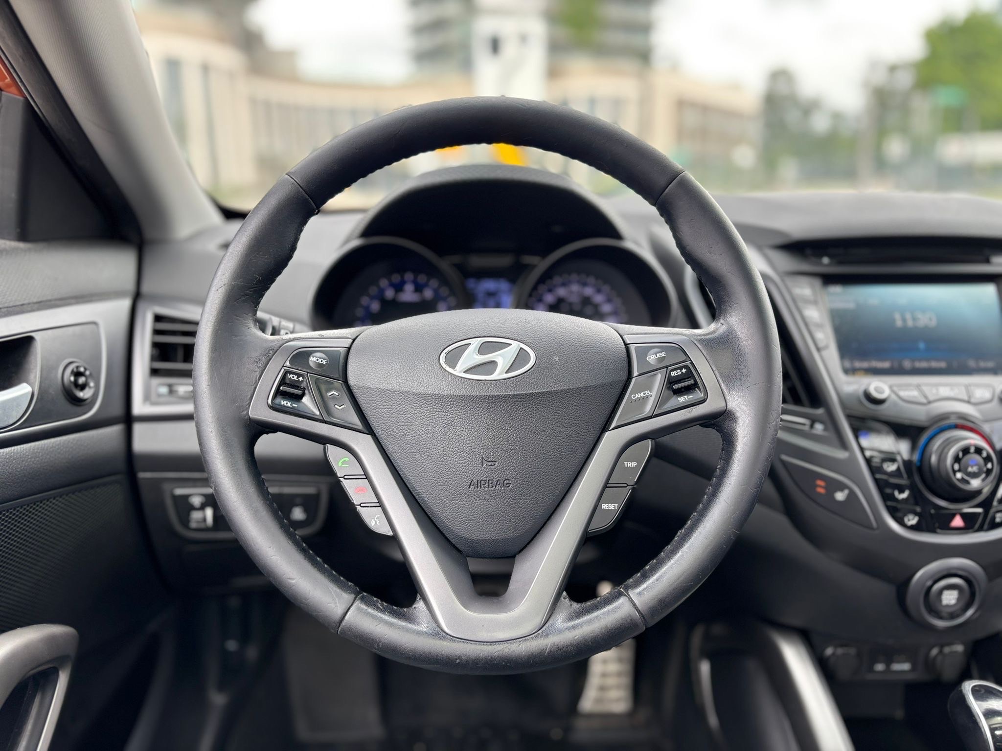 /canwestautoinc/2013-Hyundai-Veloster-5722638565952947.jpg