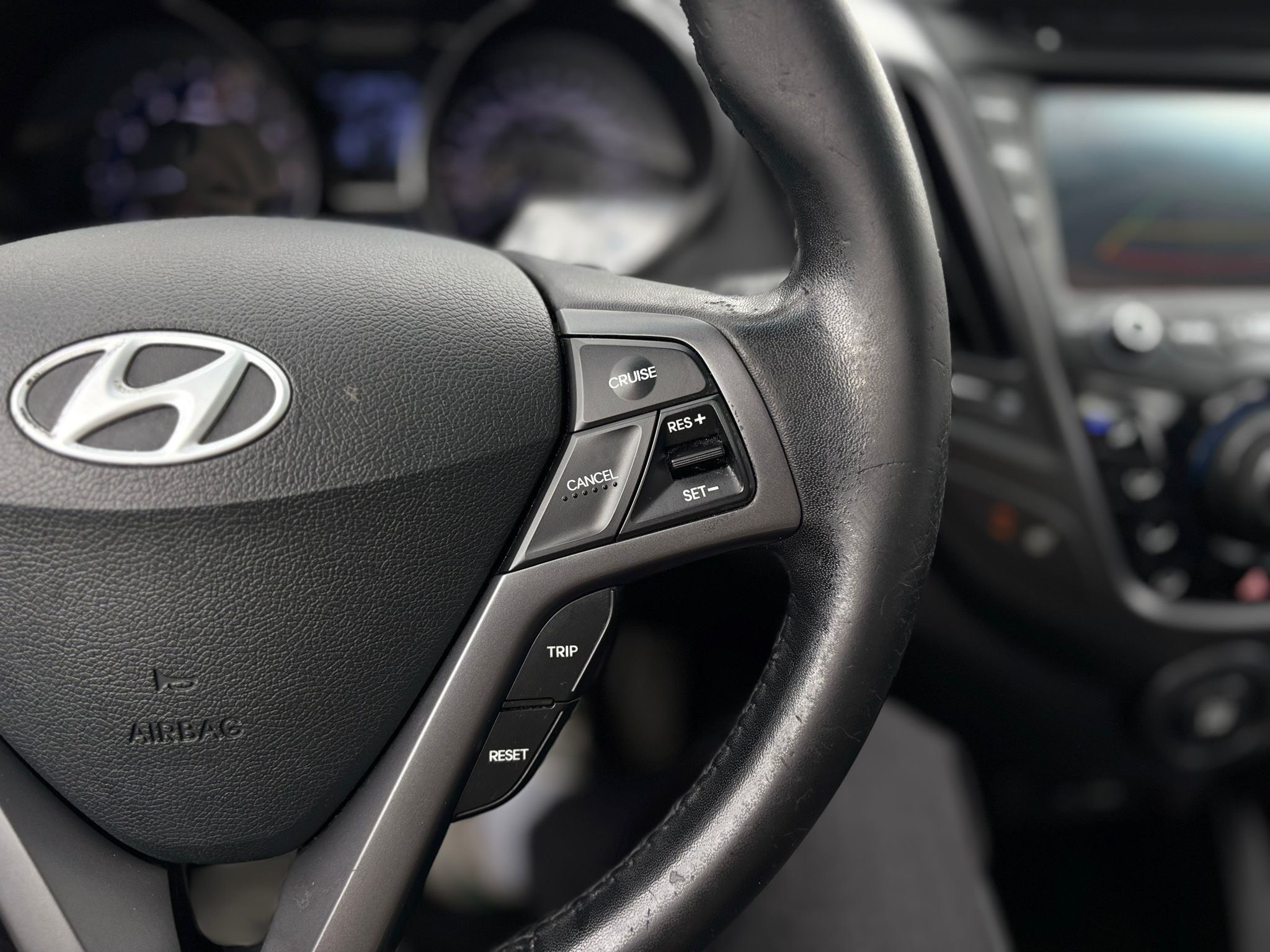 /canwestautoinc/2013-Hyundai-Veloster-577984123928645.jpg