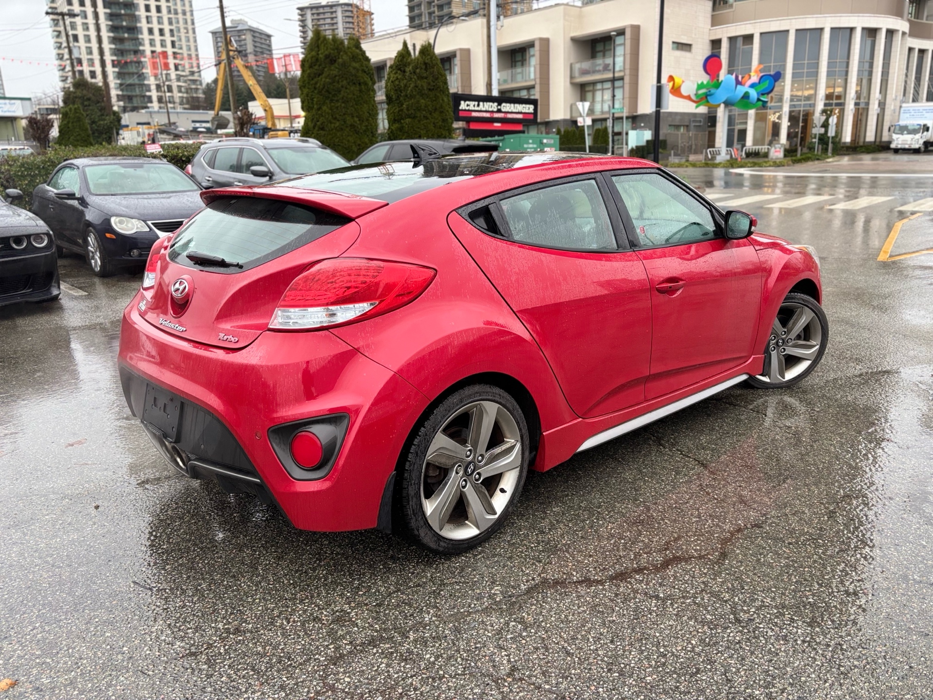 /canwestautoinc/2013-Hyundai-Veloster-6034072205430248.jpg
