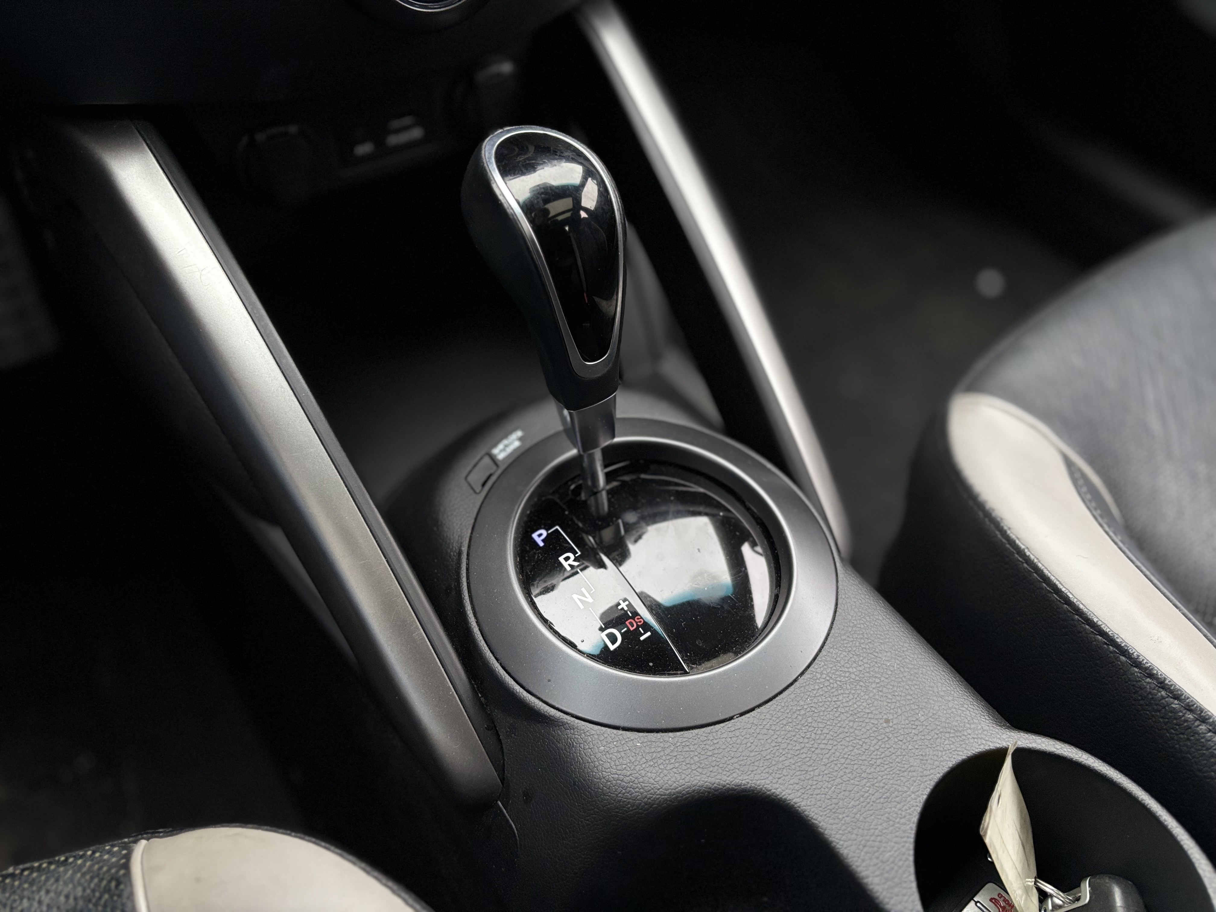 /canwestautoinc/2013-Hyundai-Veloster-6040208006579062.jpg