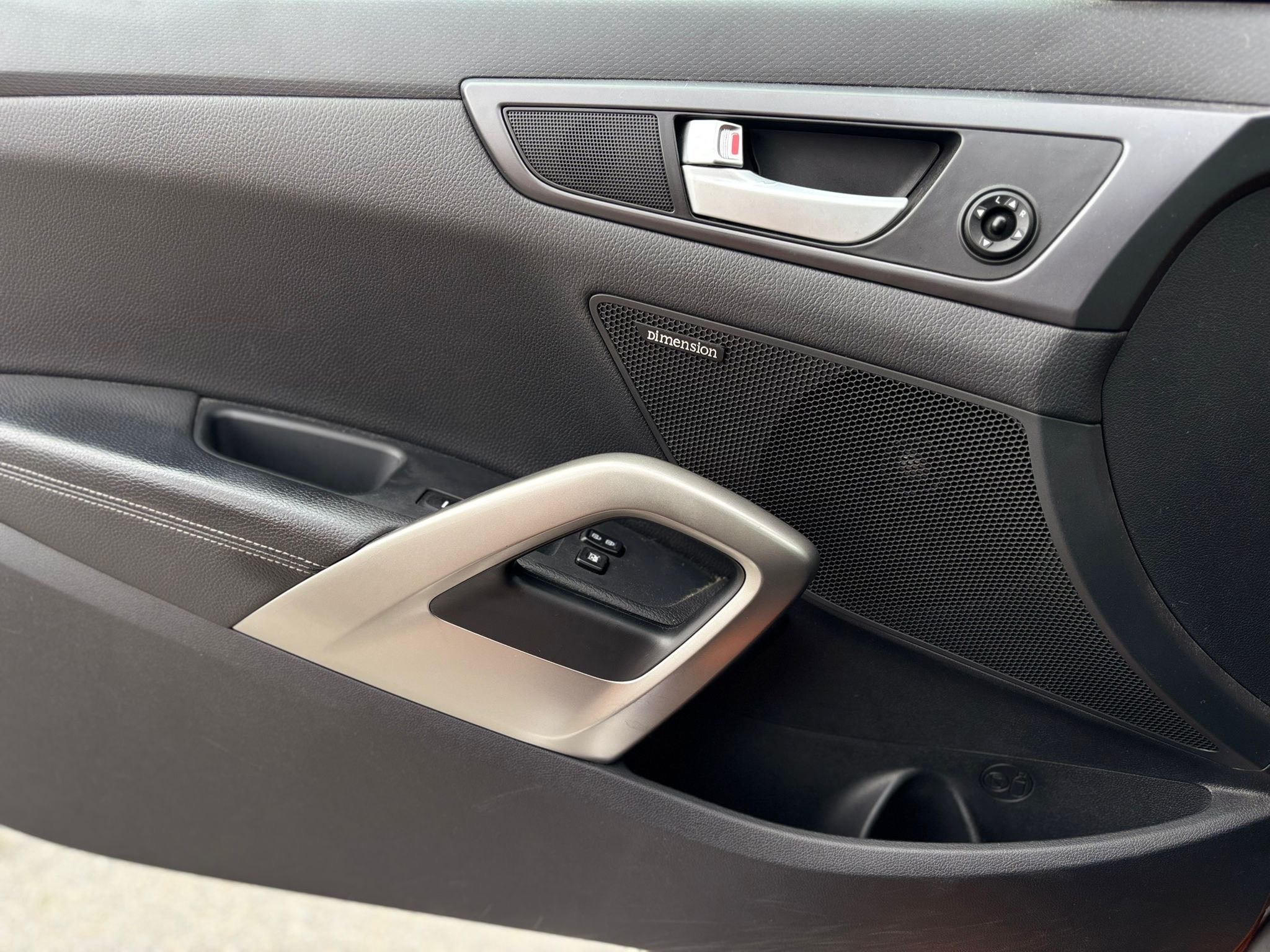 /canwestautoinc/2013-Hyundai-Veloster-6622069215150683.jpg