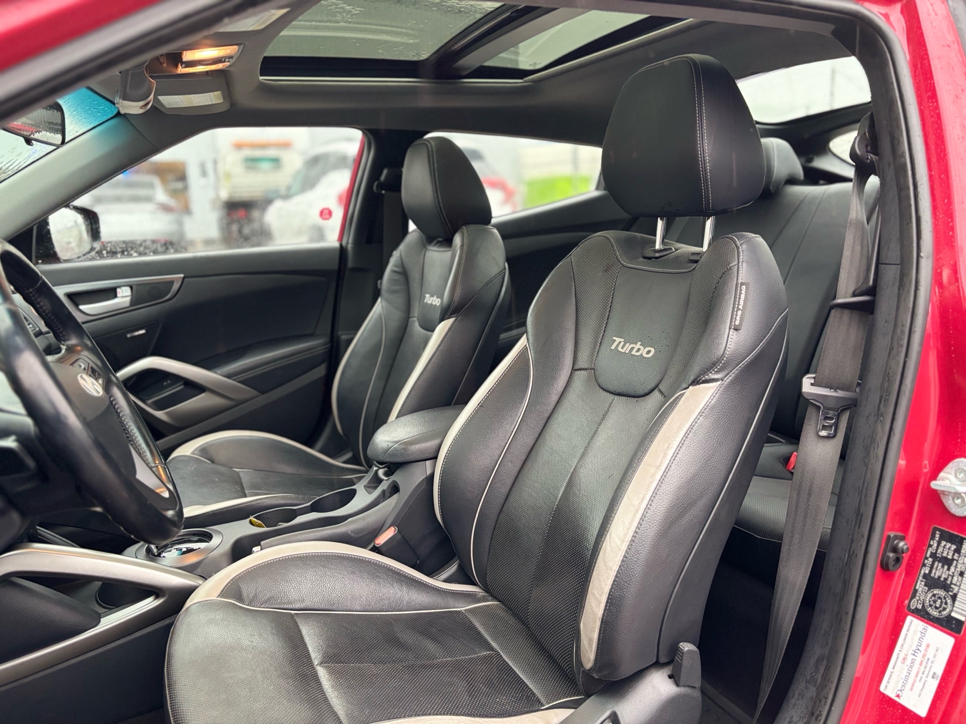 /canwestautoinc/2013-Hyundai-Veloster-8771900962919508.jpg