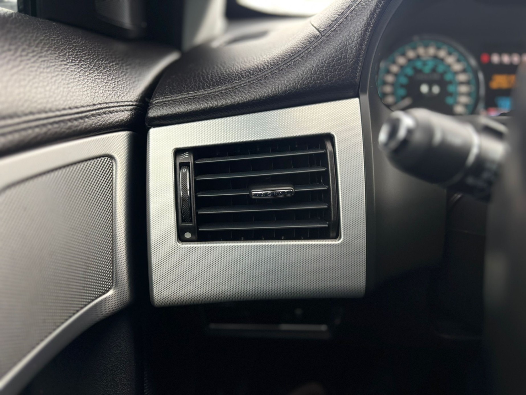 /canwestautoinc/2013-Jaguar-XF-9187128248733314.jpg