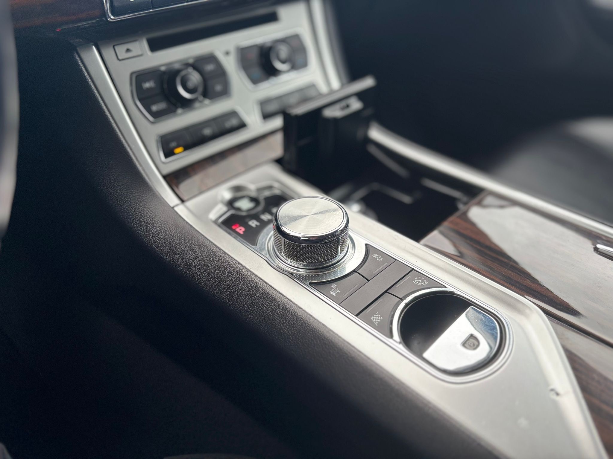 /canwestautoinc/2013-Jaguar-XF-9774194068359516.jpg