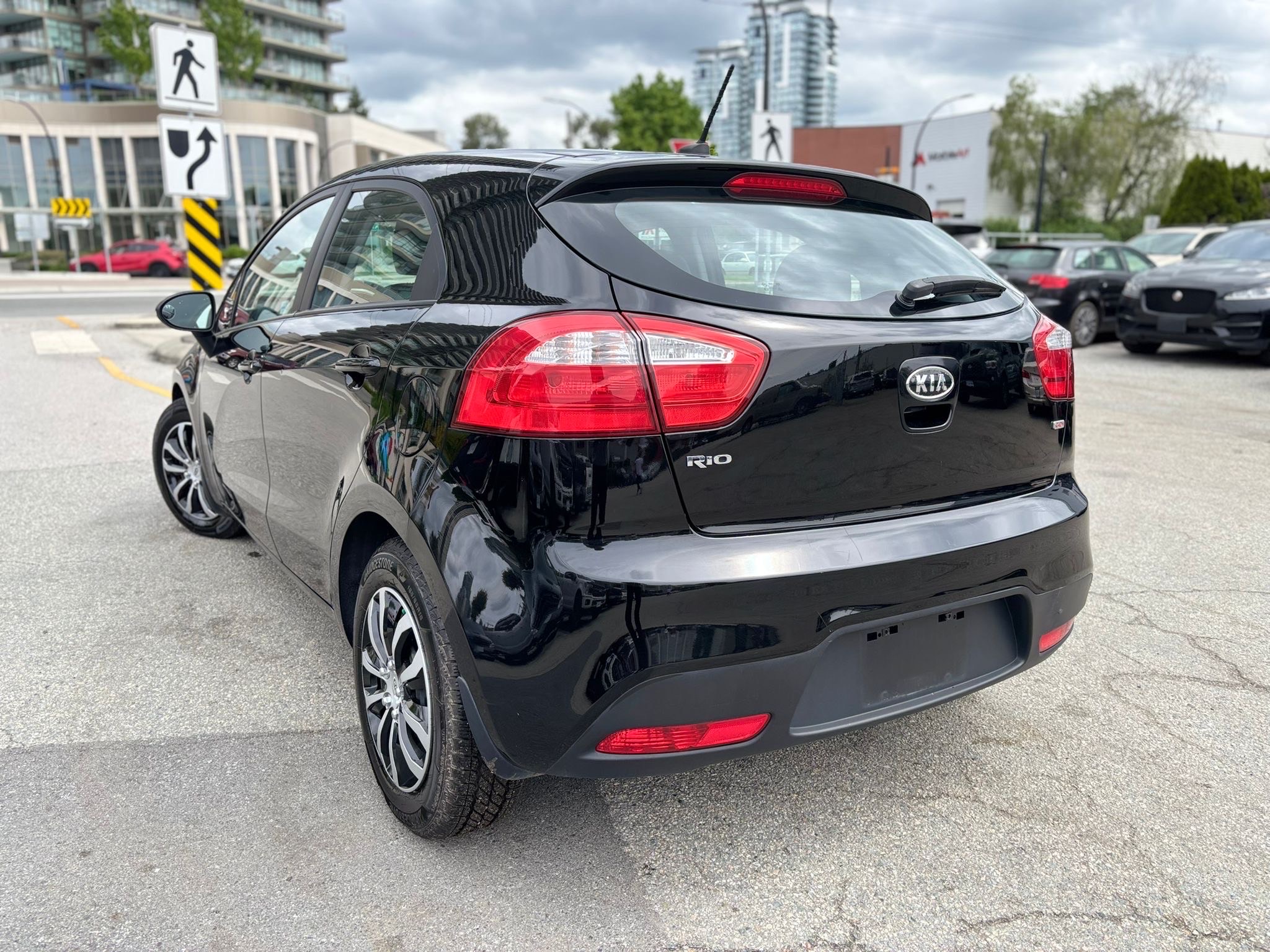 /canwestautoinc/2013-Kia-Rio-79101772762149.jpg