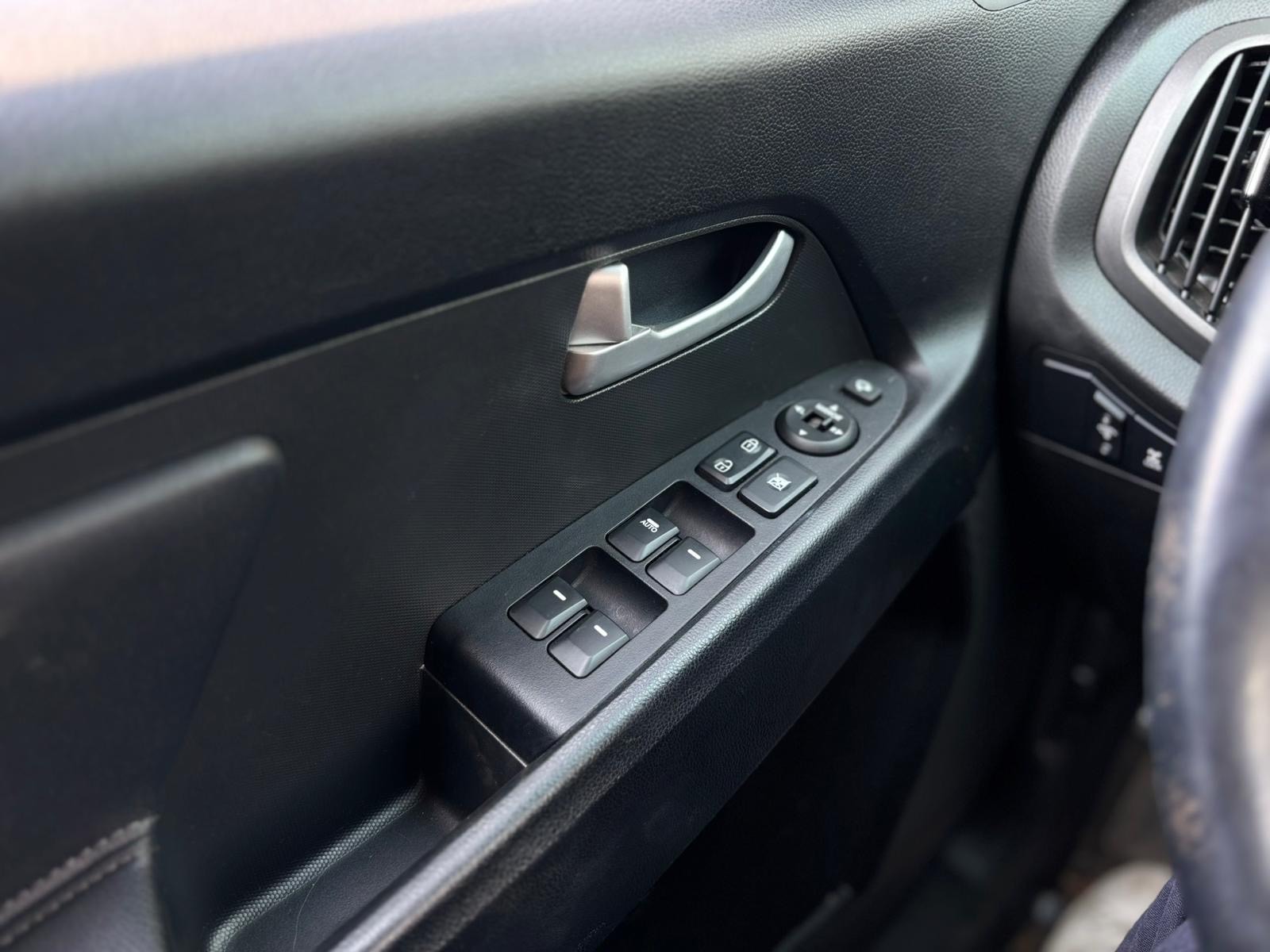/canwestautoinc/2013-Kia-Sportage-5342252250958102.jpg