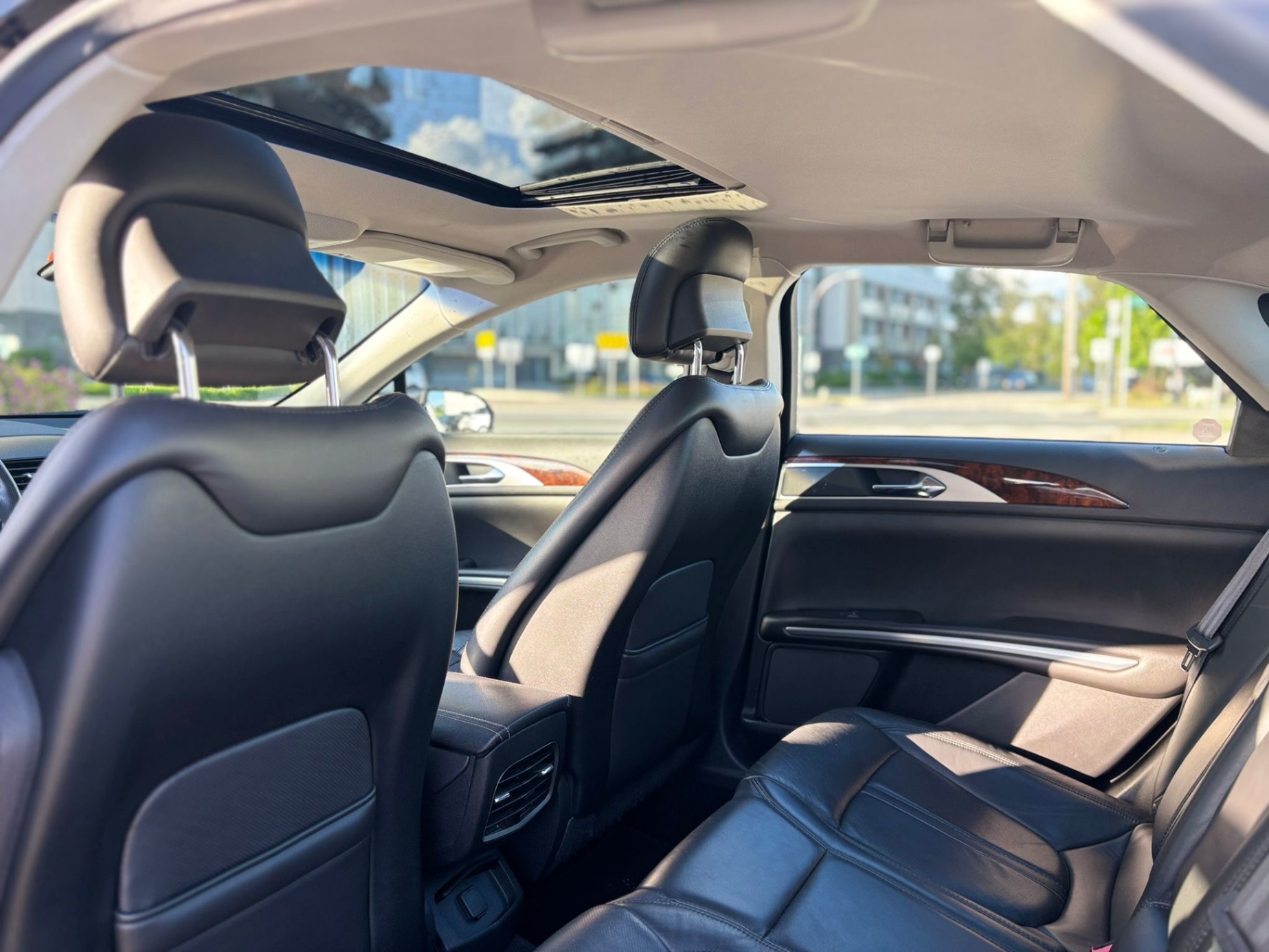 /canwestautoinc/2013-Lincoln-MKZ-22091081440357385.jpg