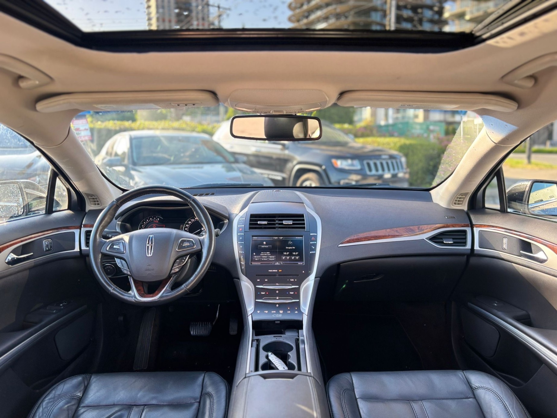 /canwestautoinc/2013-Lincoln-MKZ-343990150780517.jpg