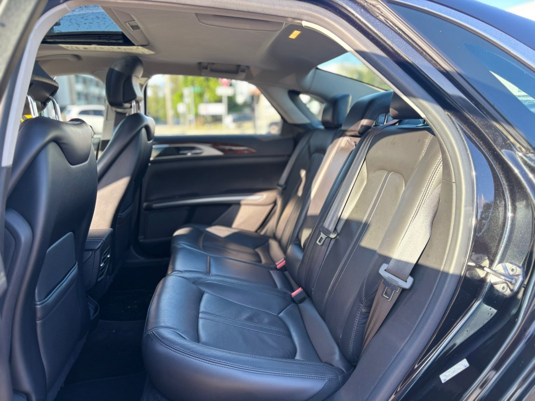 /canwestautoinc/2013-Lincoln-MKZ-48054405419459933.jpg