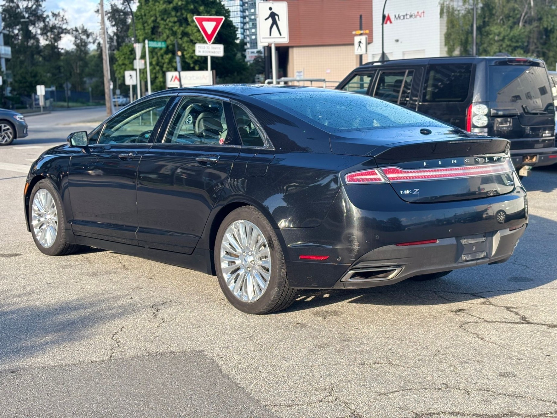 /canwestautoinc/2013-Lincoln-MKZ-5028578992078245.jpg