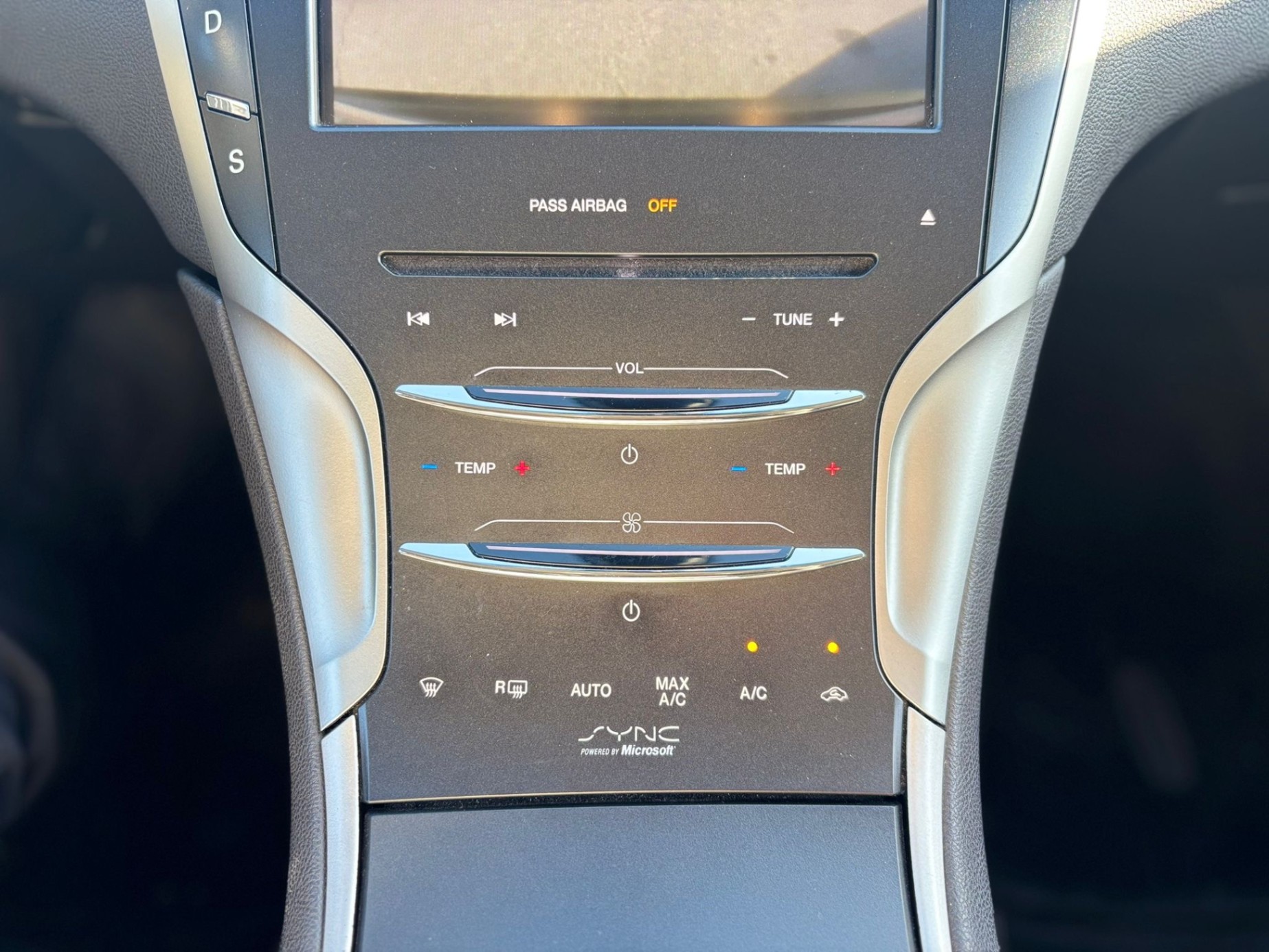 /canwestautoinc/2013-Lincoln-MKZ-5765540992711888.jpg